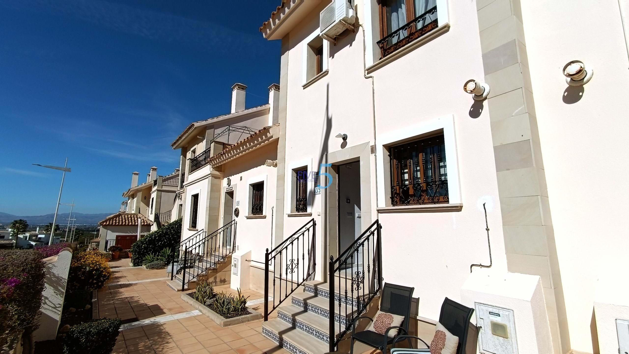 Townhouse te koop in Alicante 21