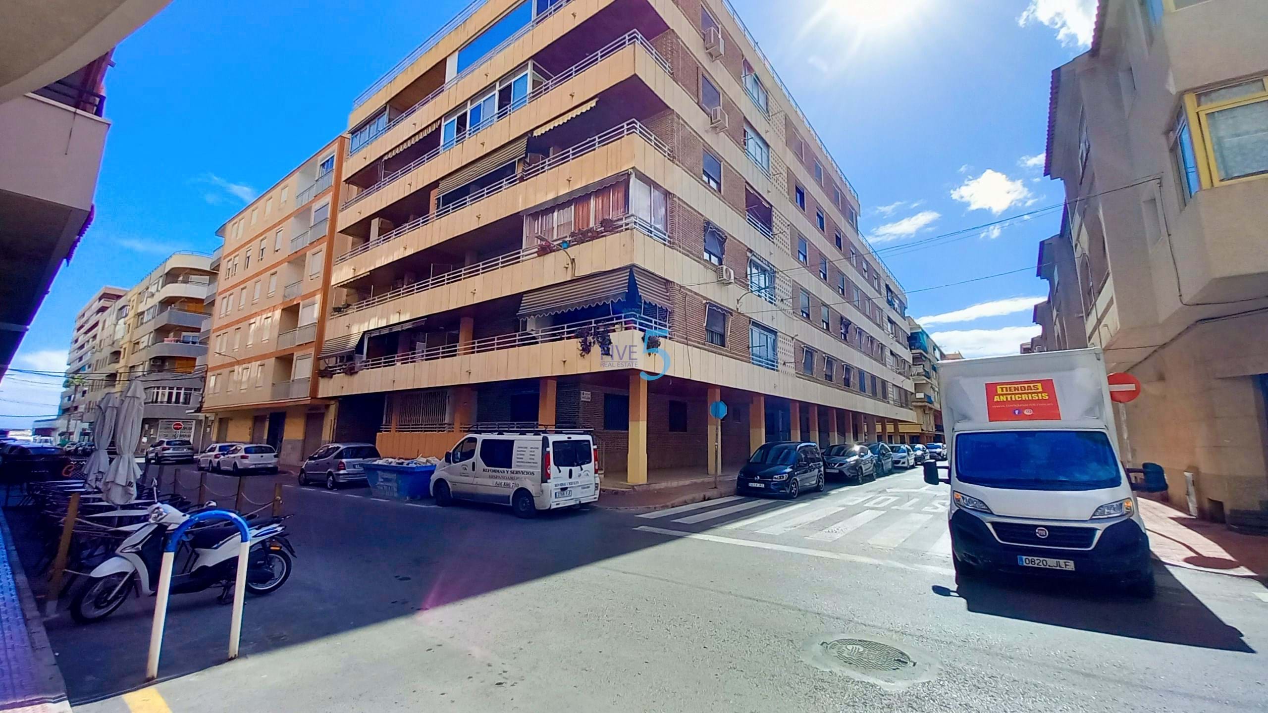 Apartament na sprzedaż w Torrevieja and surroundings 1