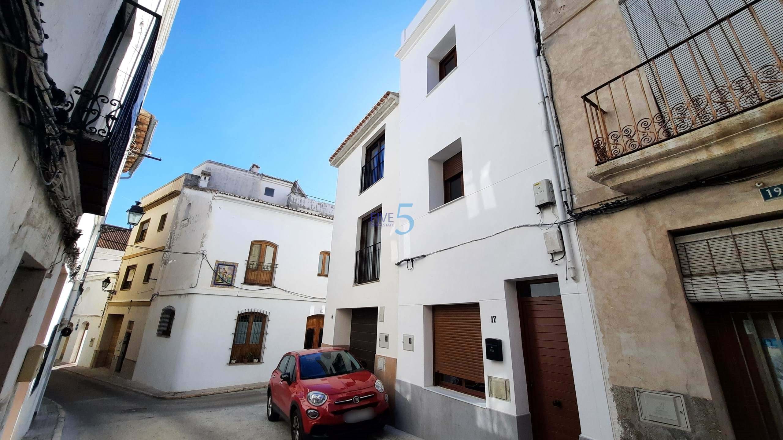 Property Image 581381-valencia-townhouses-5-3