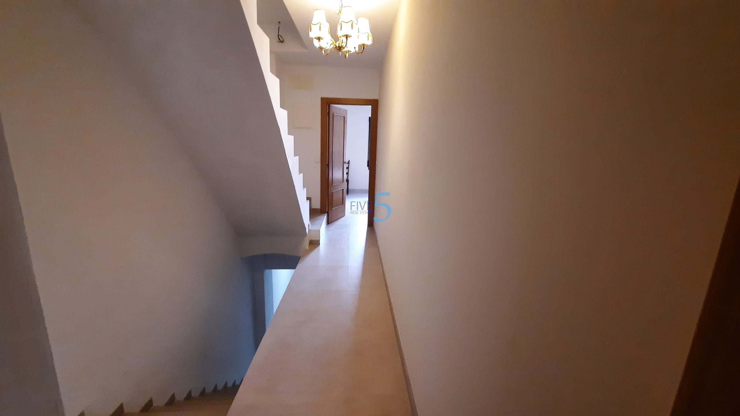 Townhouse for sale in Valencia City 14