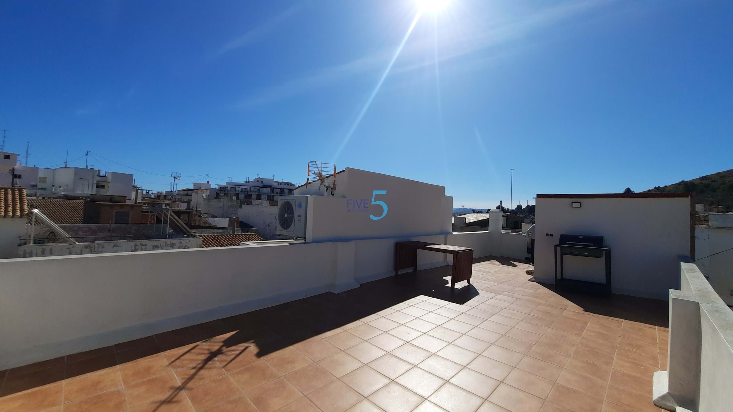 Townhouse for sale in Valencia City 34