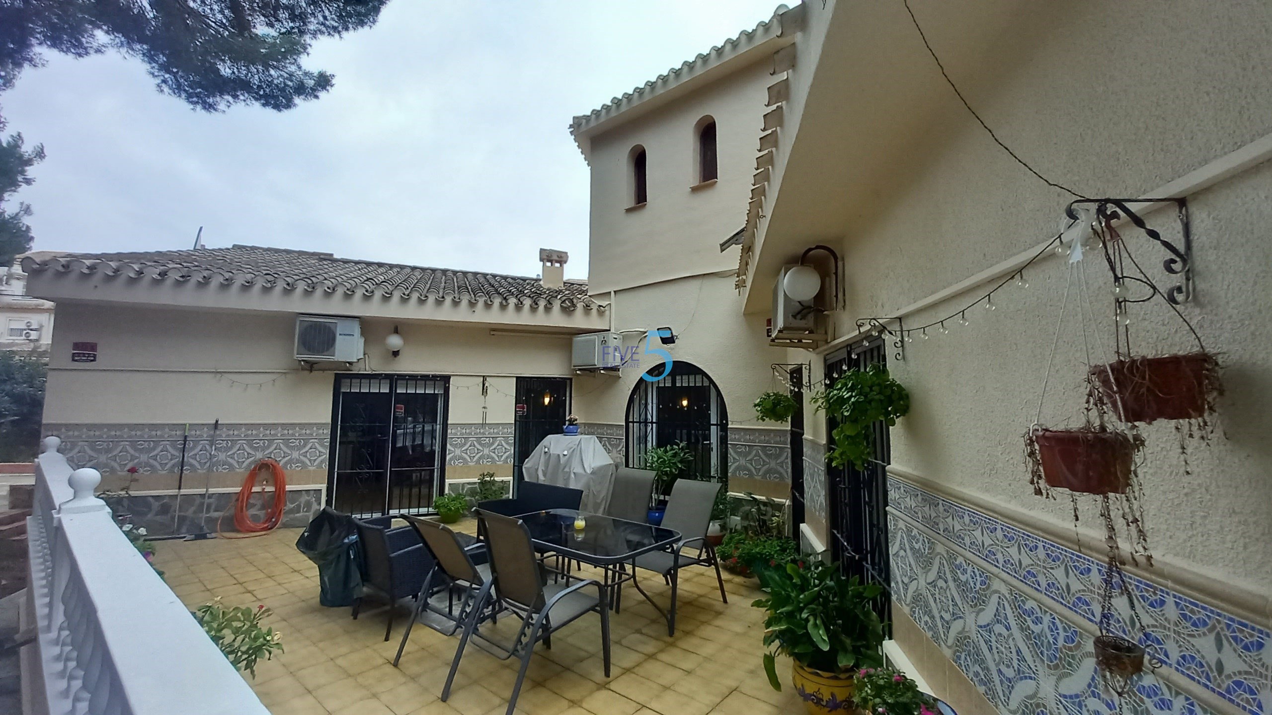 Villa till salu i Alicante 43