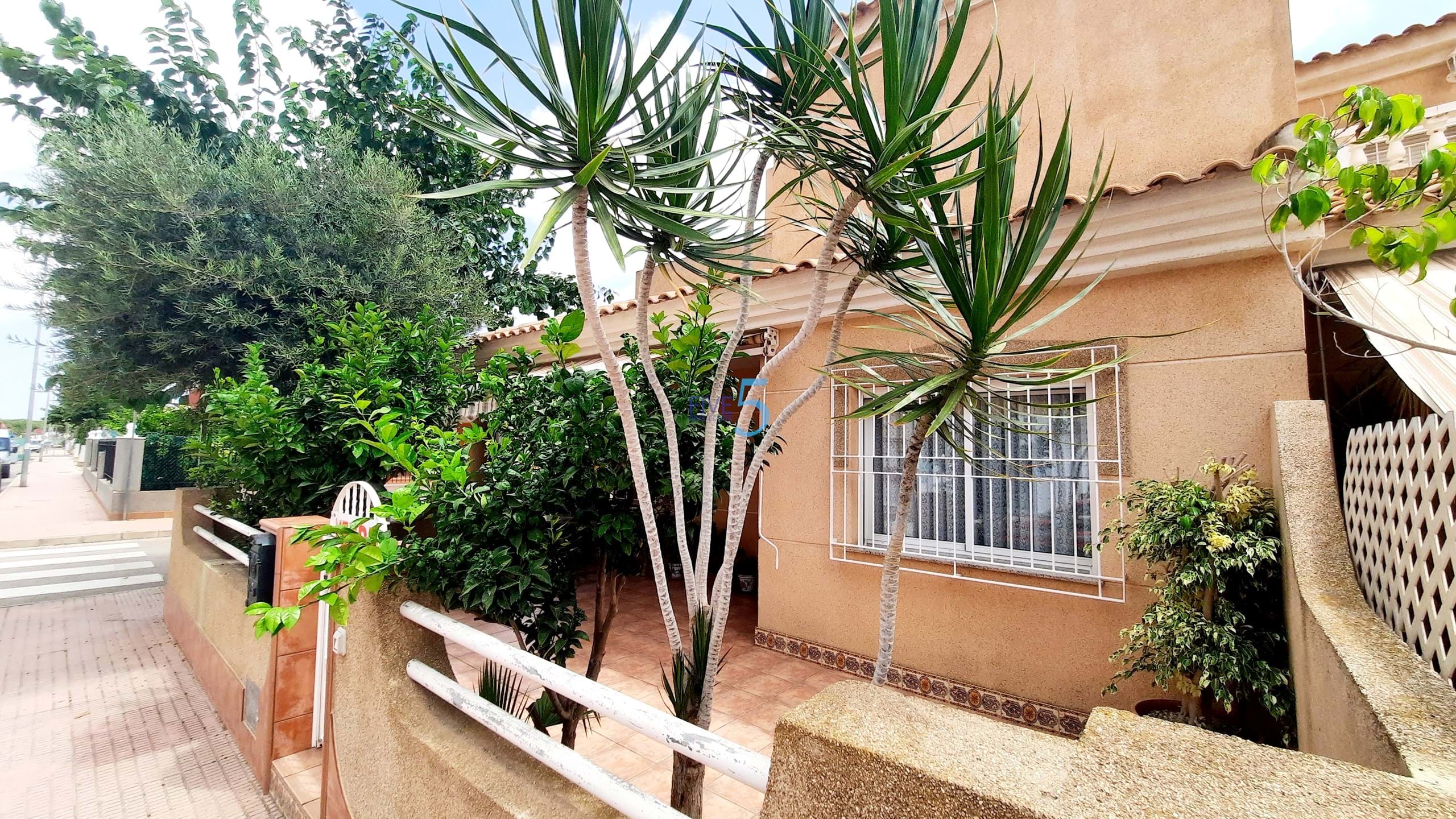 Townhouse for sale in Los Alcázares 1
