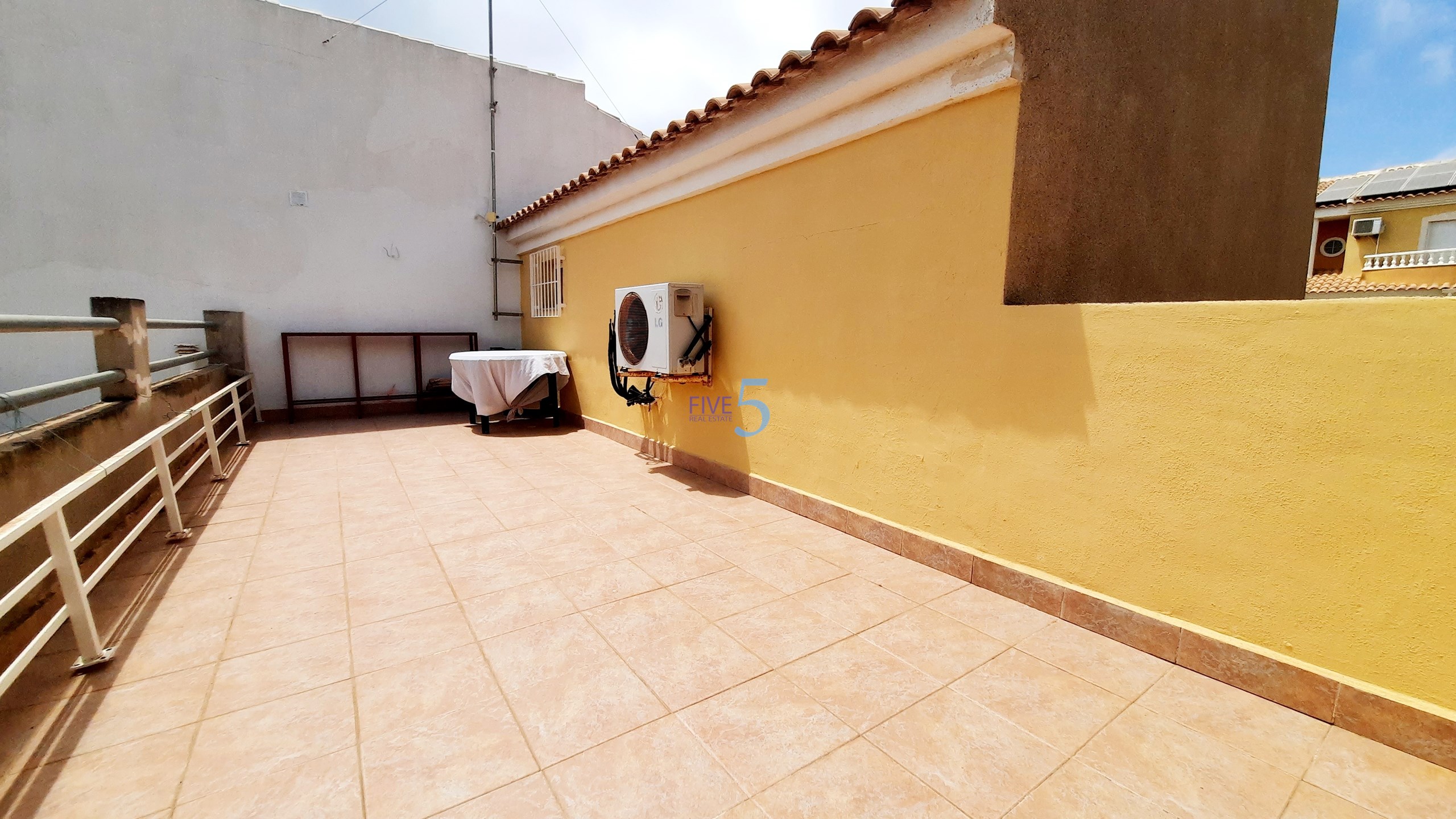 Townhouse for sale in Los Alcázares 16