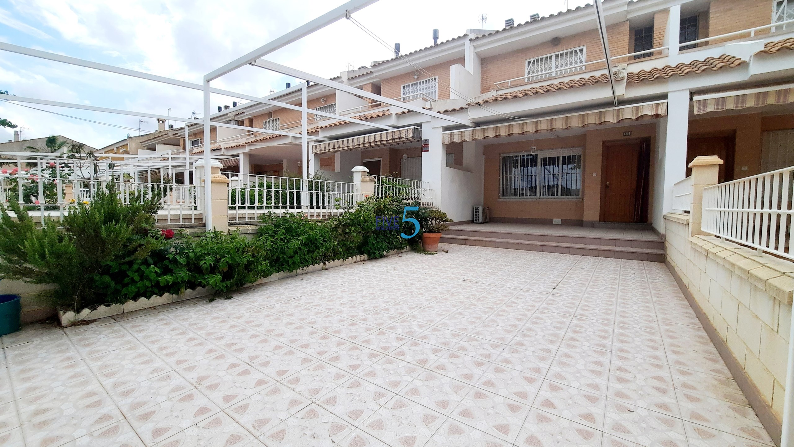 Townhouse for sale in Los Alcázares 1
