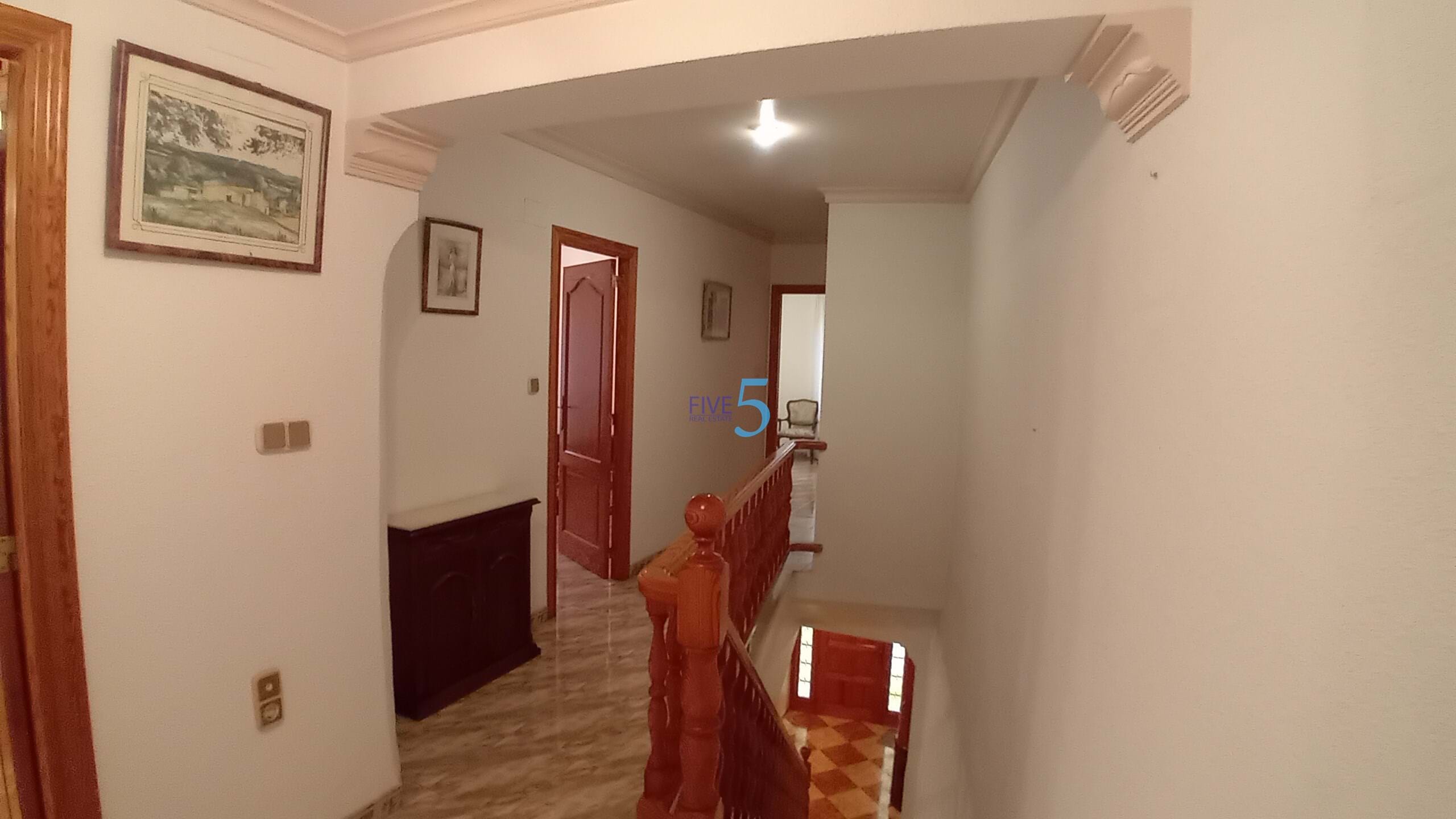 Townhouse for sale in Valencia City 15