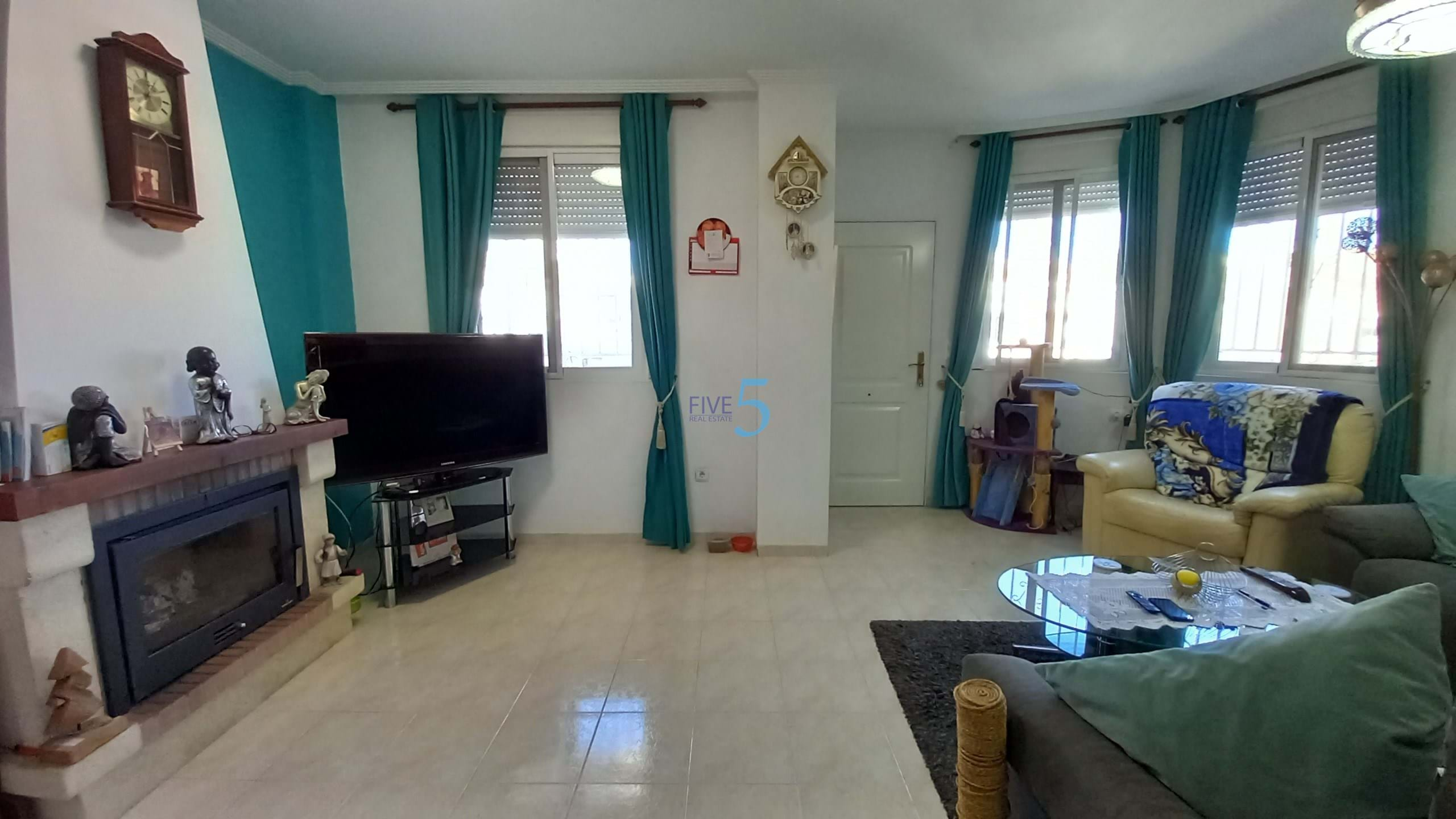 Adosada en venta en Alicante 6