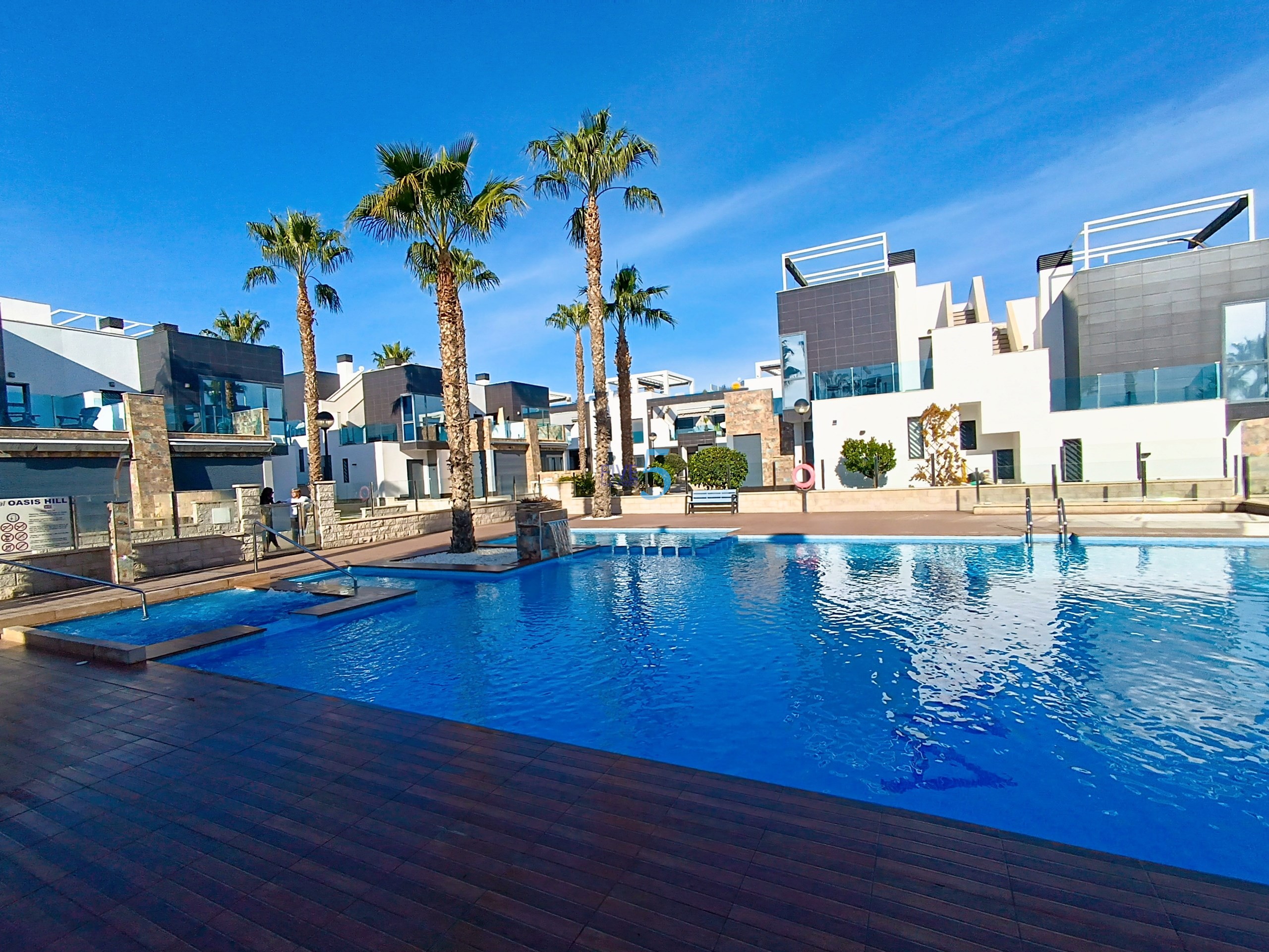 Townhouse for sale in Alicante 2