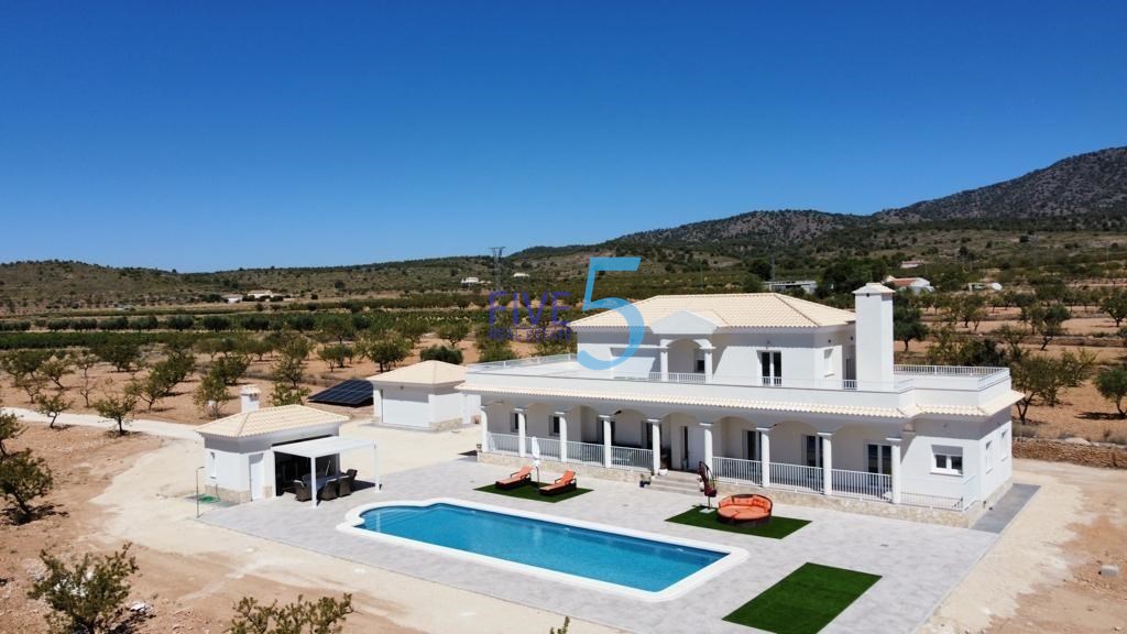 Villa te koop in Alicante 1