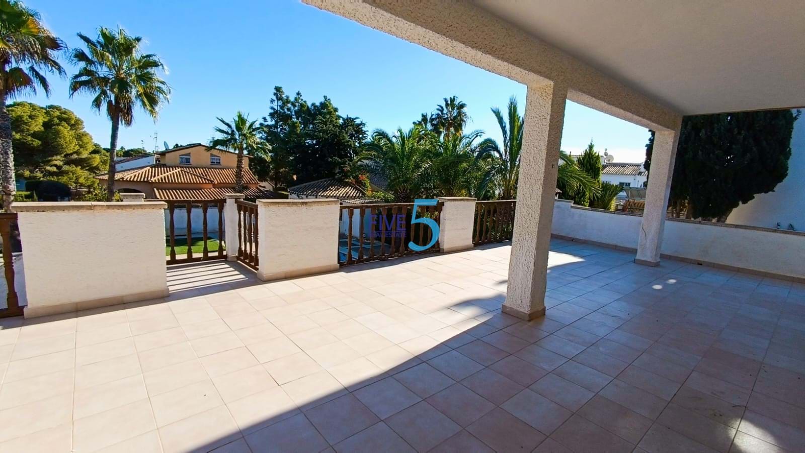 Villa à vendre à Alicante 15