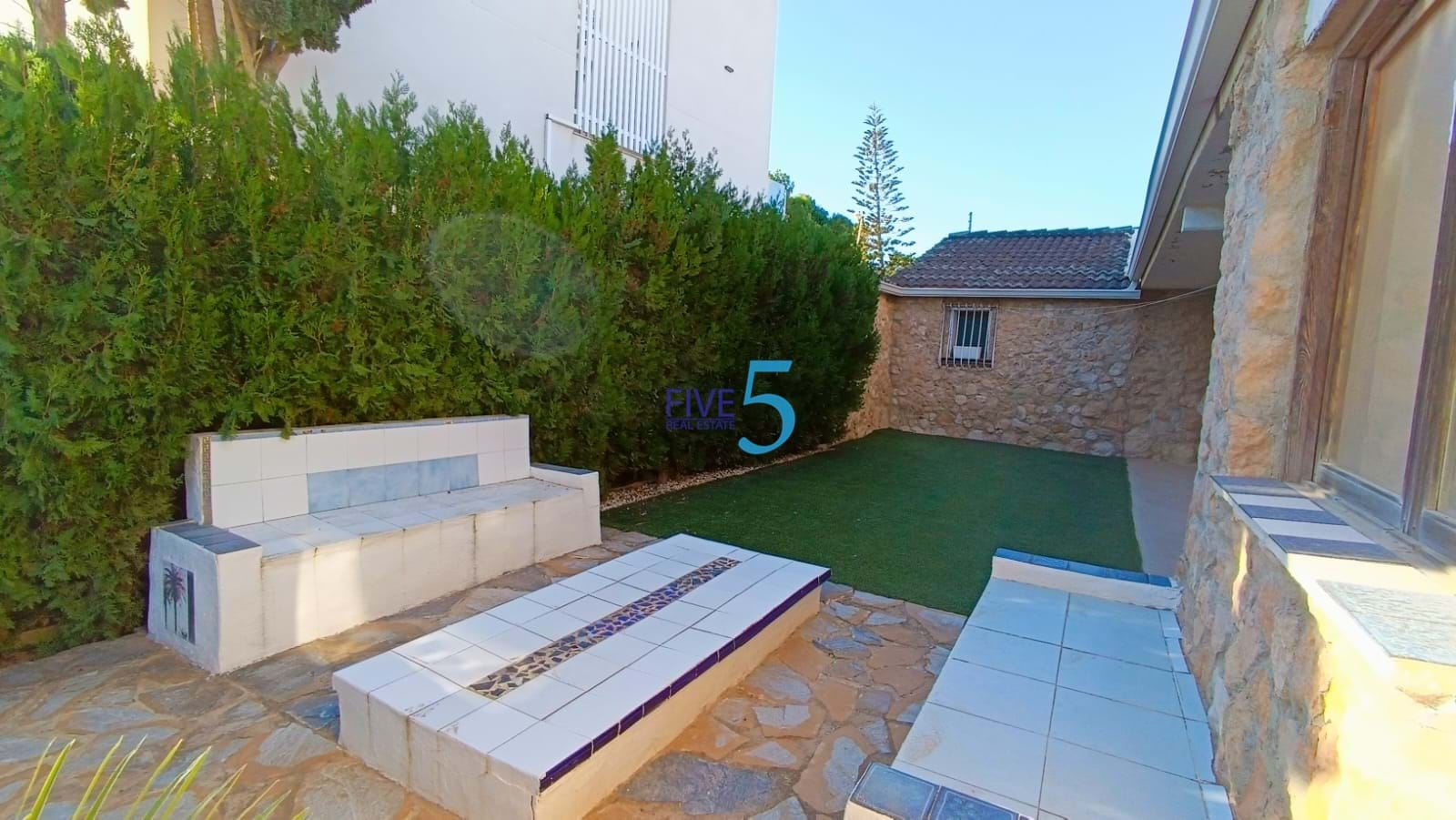 Villa till salu i Alicante 41