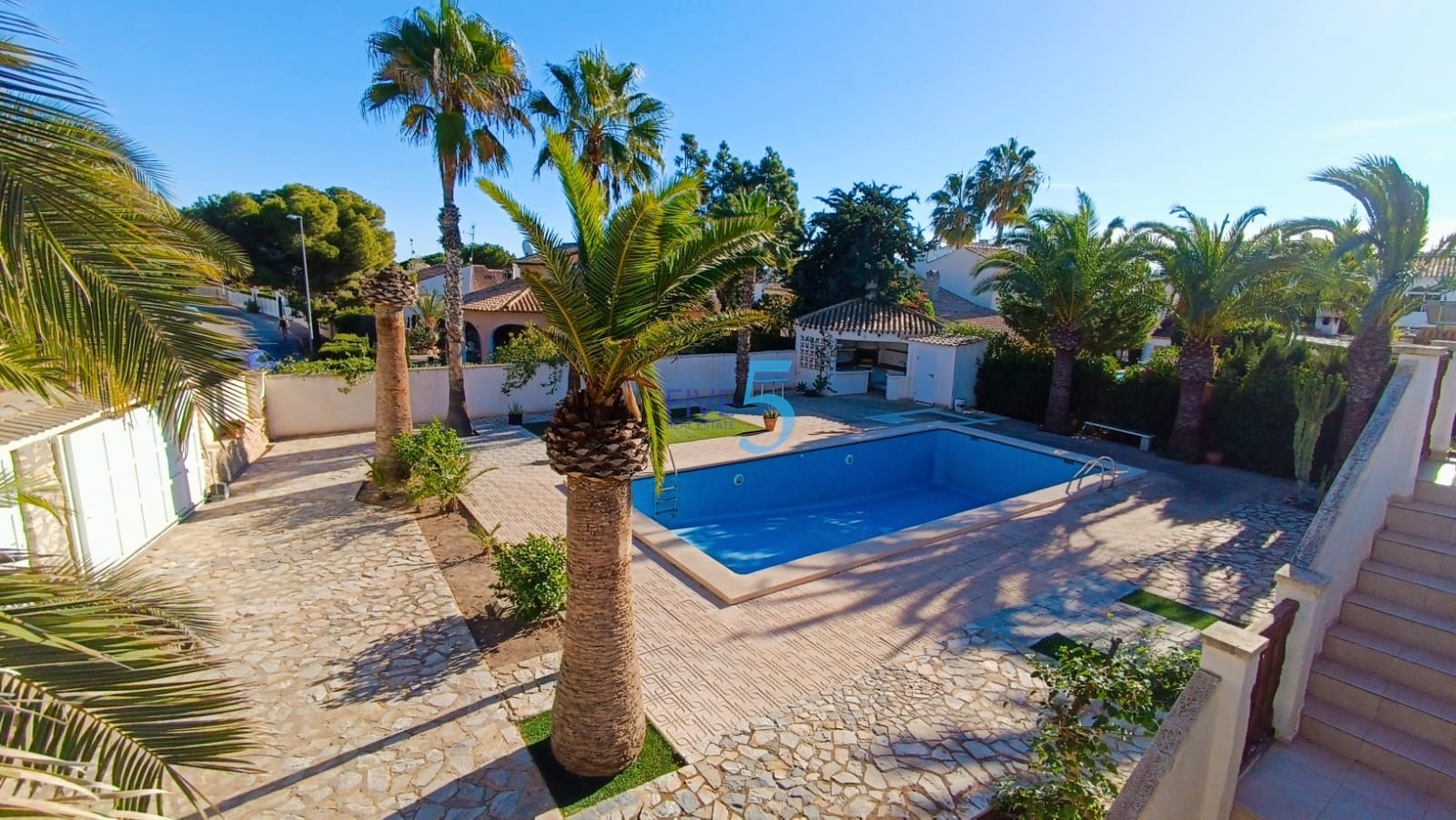 Villa à vendre à Alicante 46