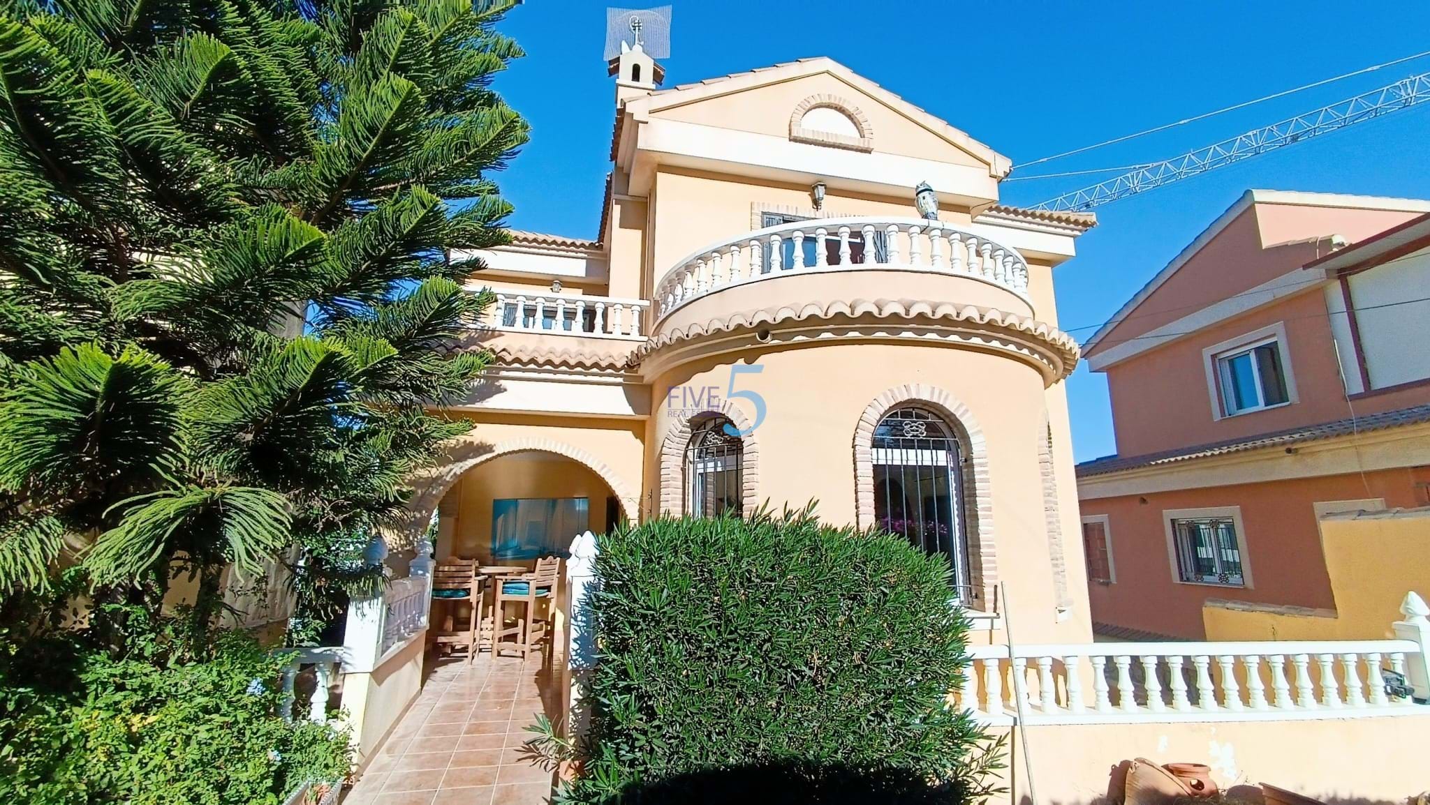 Villa for sale in Alicante 34