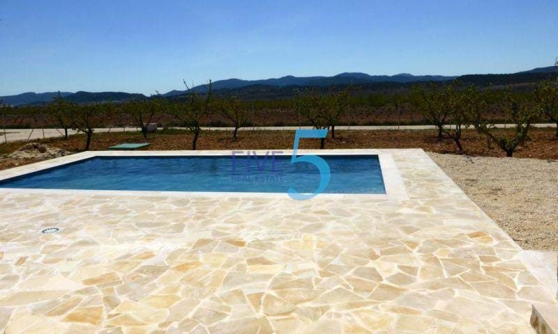 Villa for sale in Alicante 5