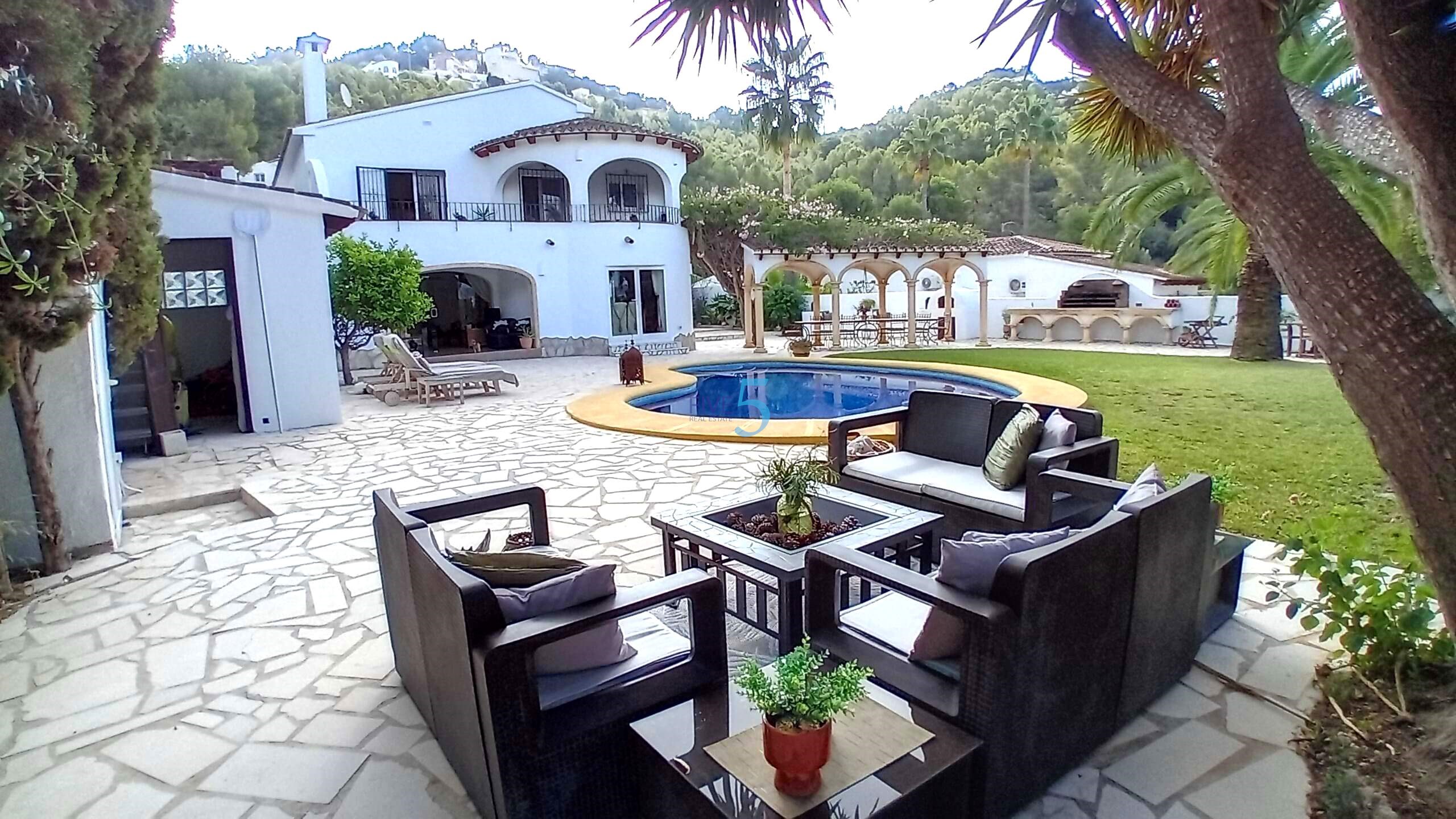 Villa te koop in Teulada and Moraira 1