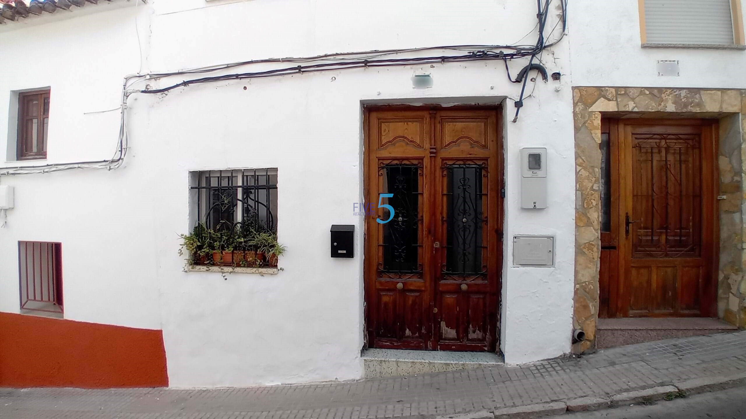 Townhouse for sale in Valencia City 1