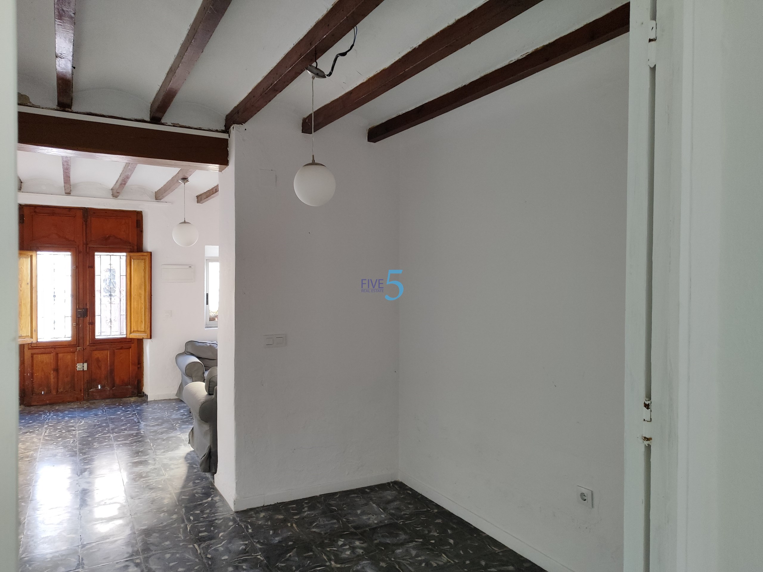 Townhouse for sale in Valencia City 26