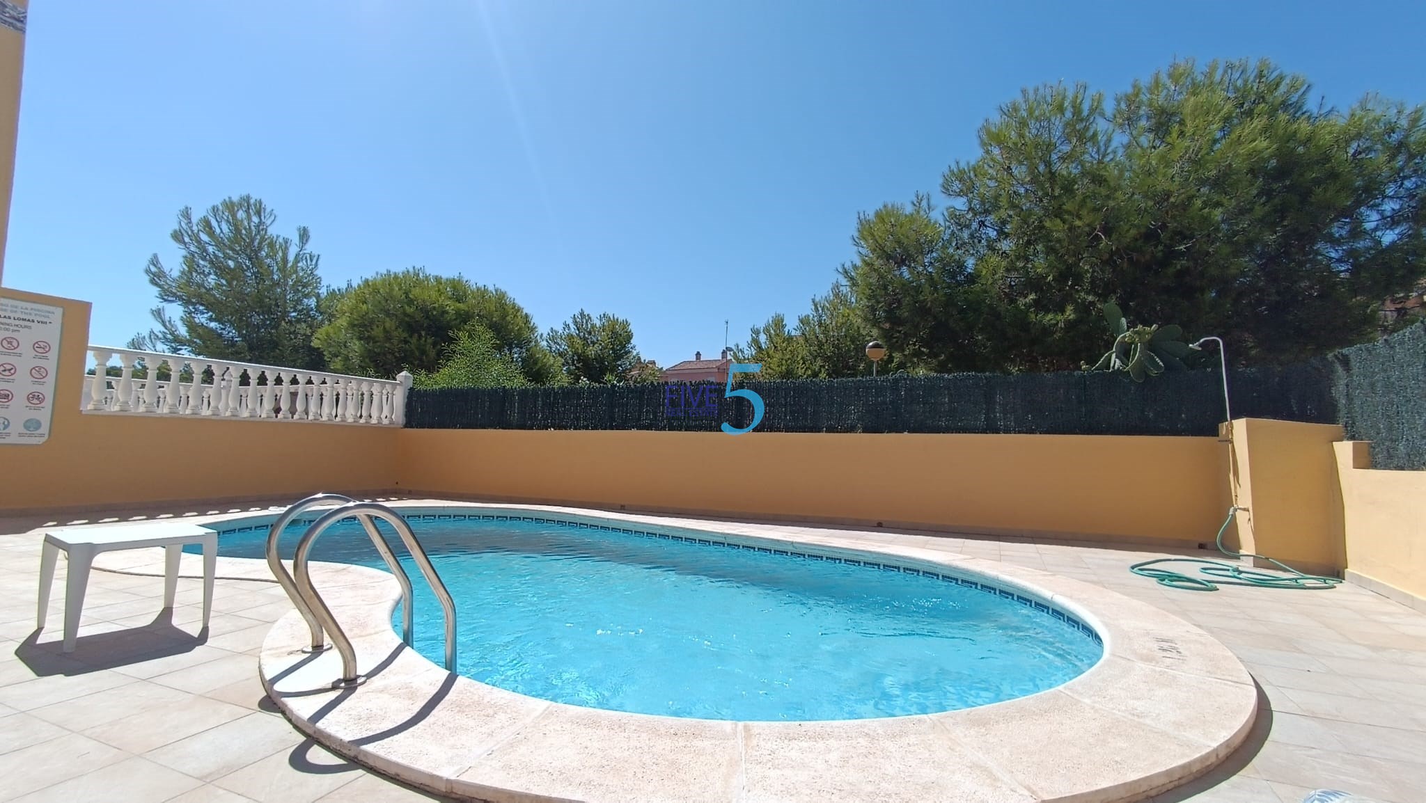 Townhouse for sale in Alicante 2