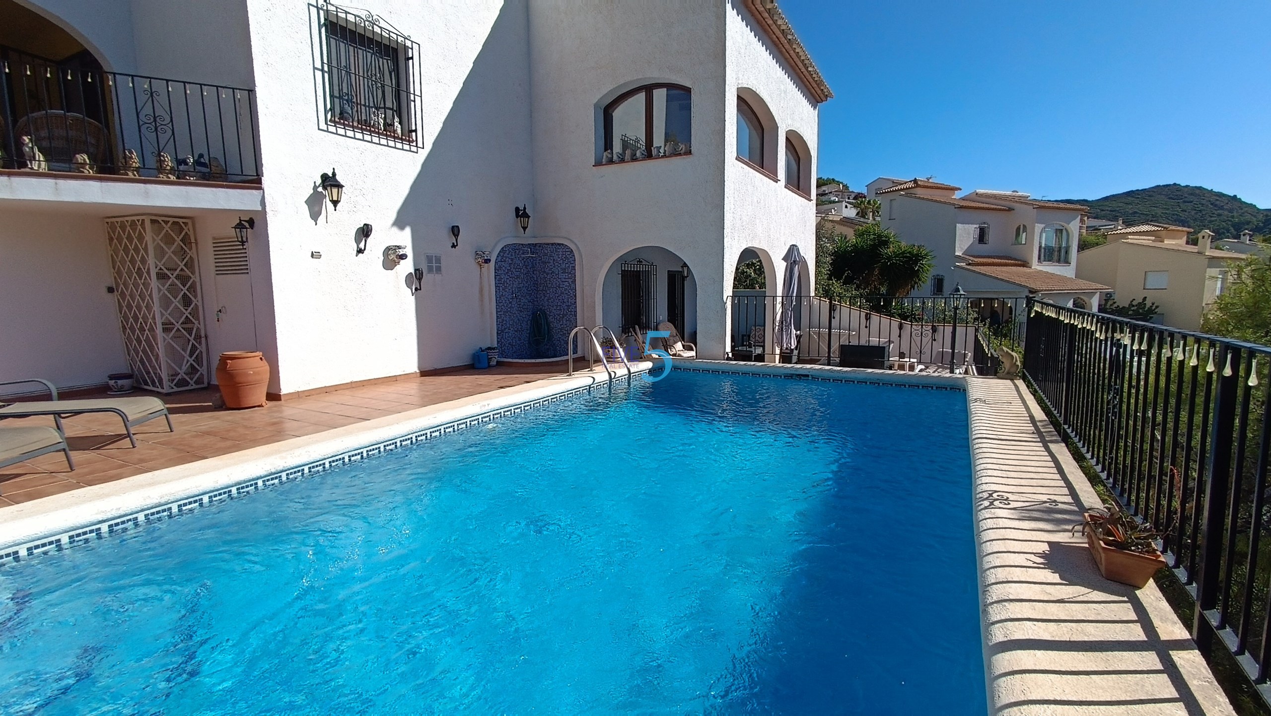 Villa te koop in Alicante 27