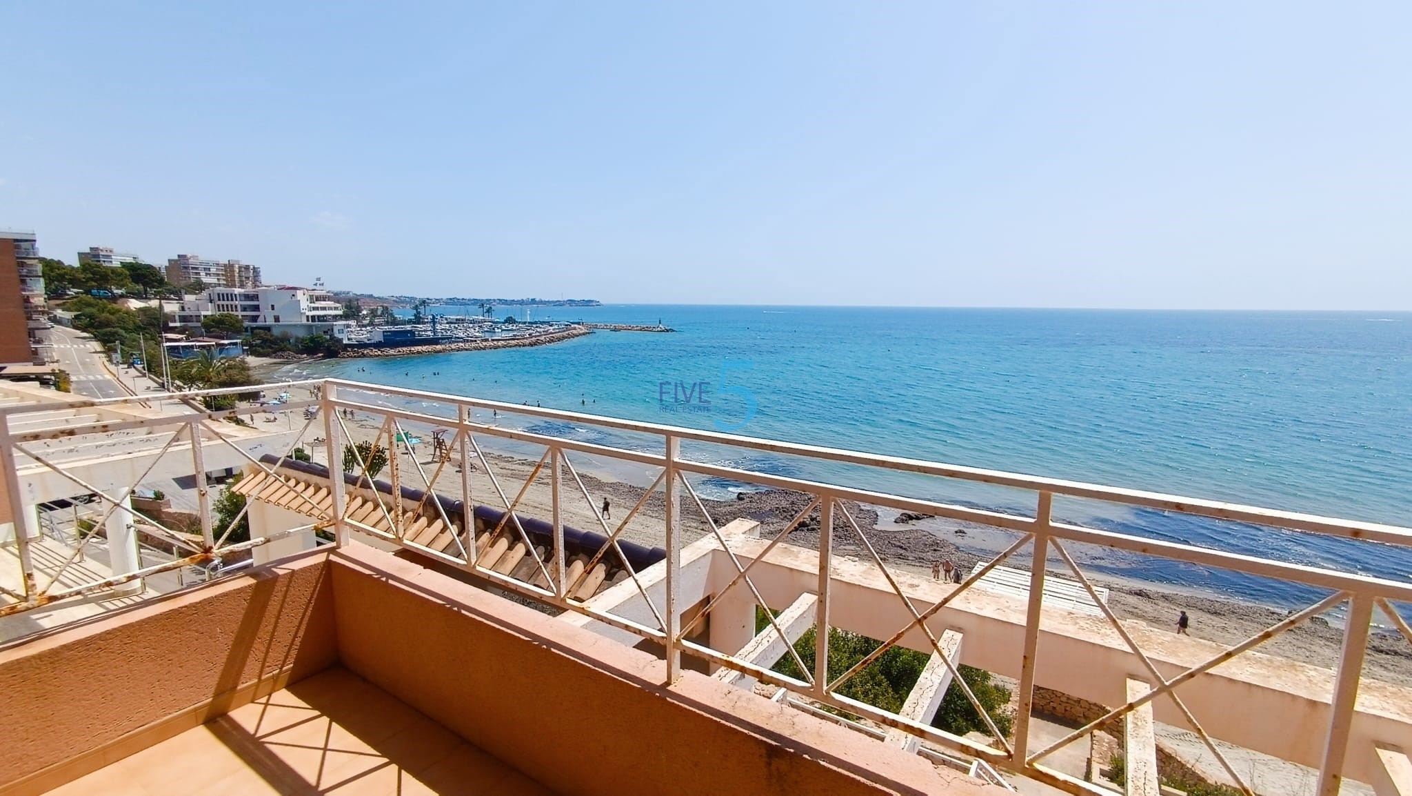 Townhouse for sale in Alicante 2