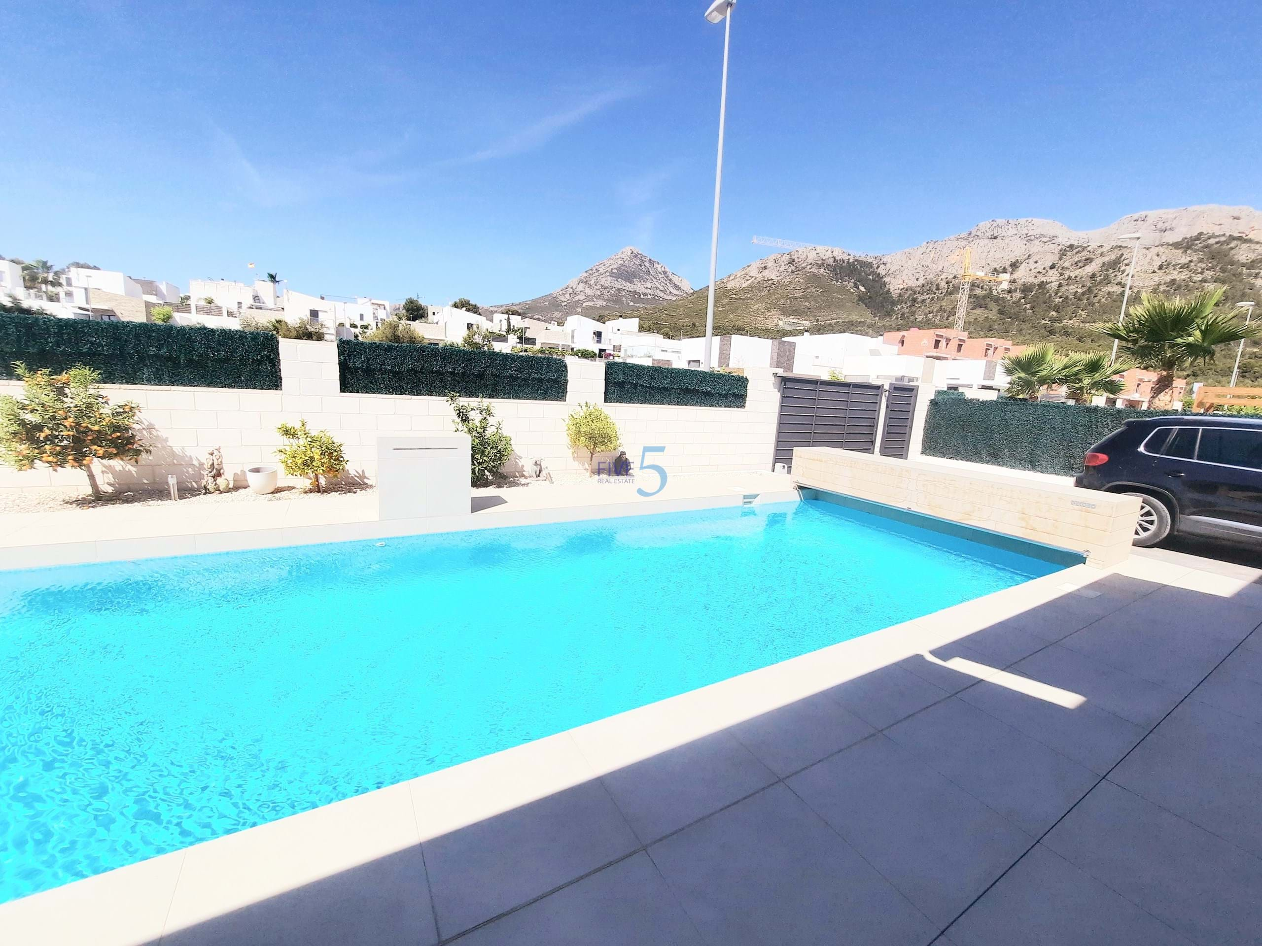 Villa for sale in Alicante 25