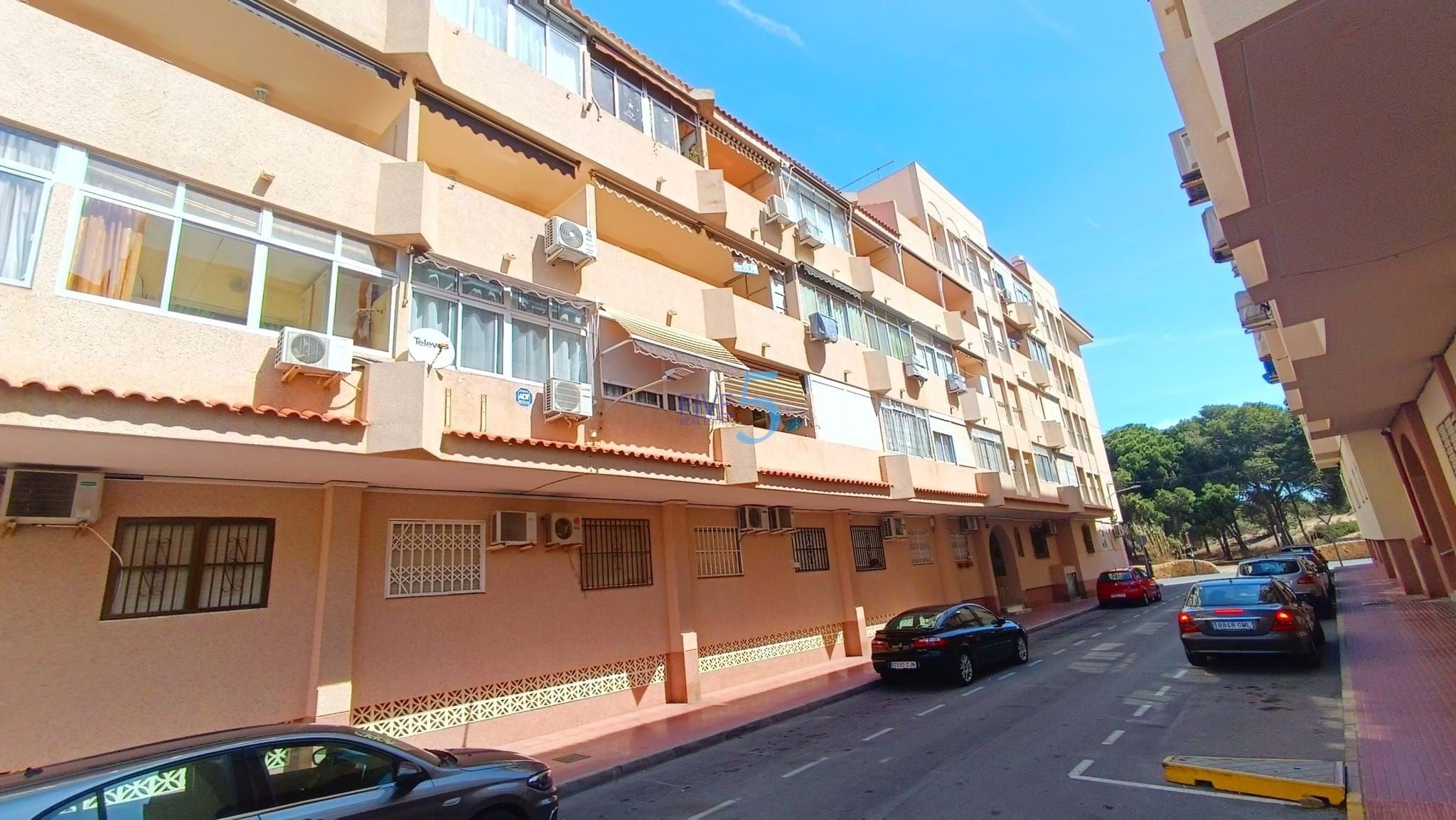 Apartamento en venta en Guardamar and surroundings 1