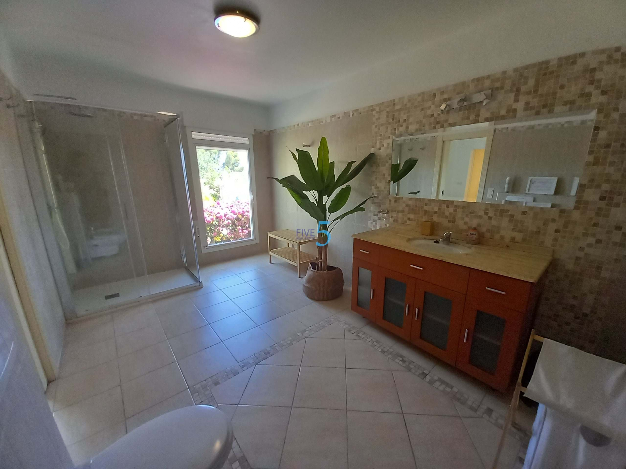 Villa à vendre à Alicante 15