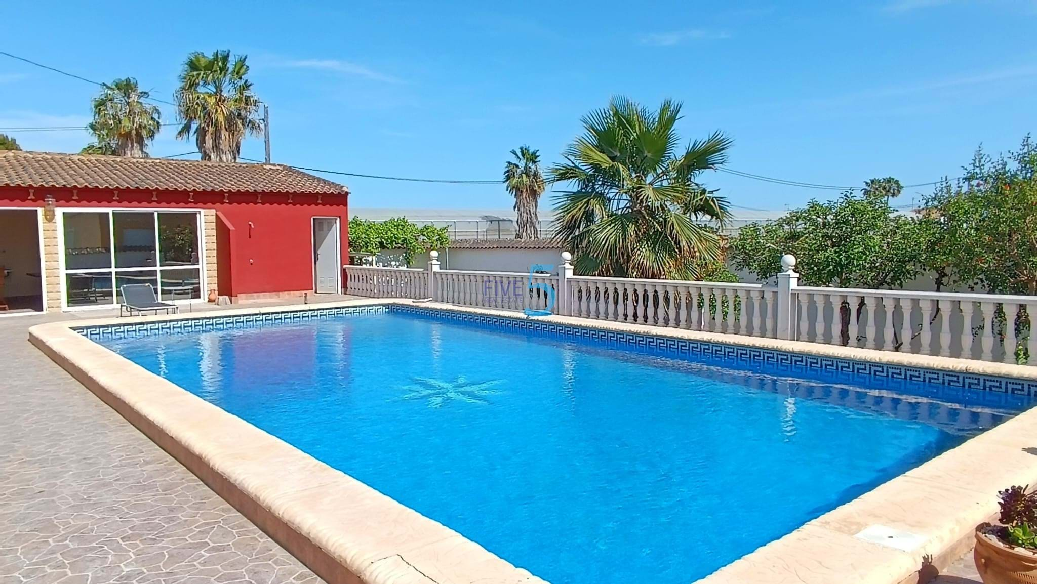 Villa for sale in Alicante 29