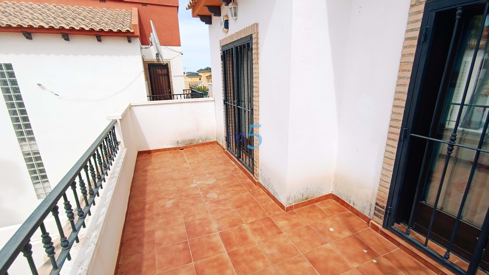 Townhouse te koop in Alicante 18