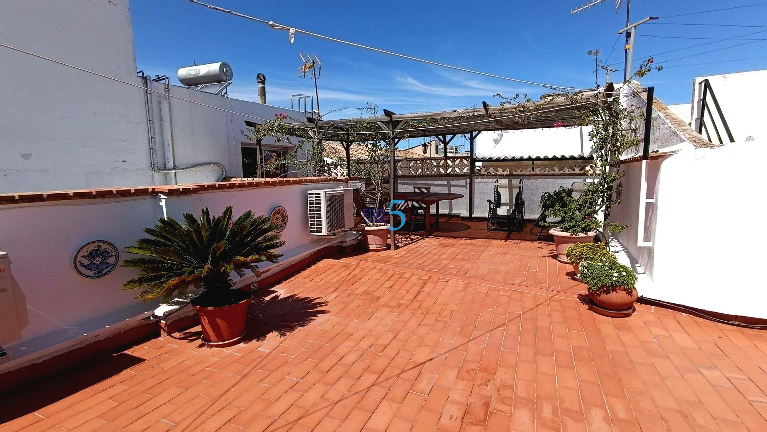 Townhouse for sale in Valencia City 18