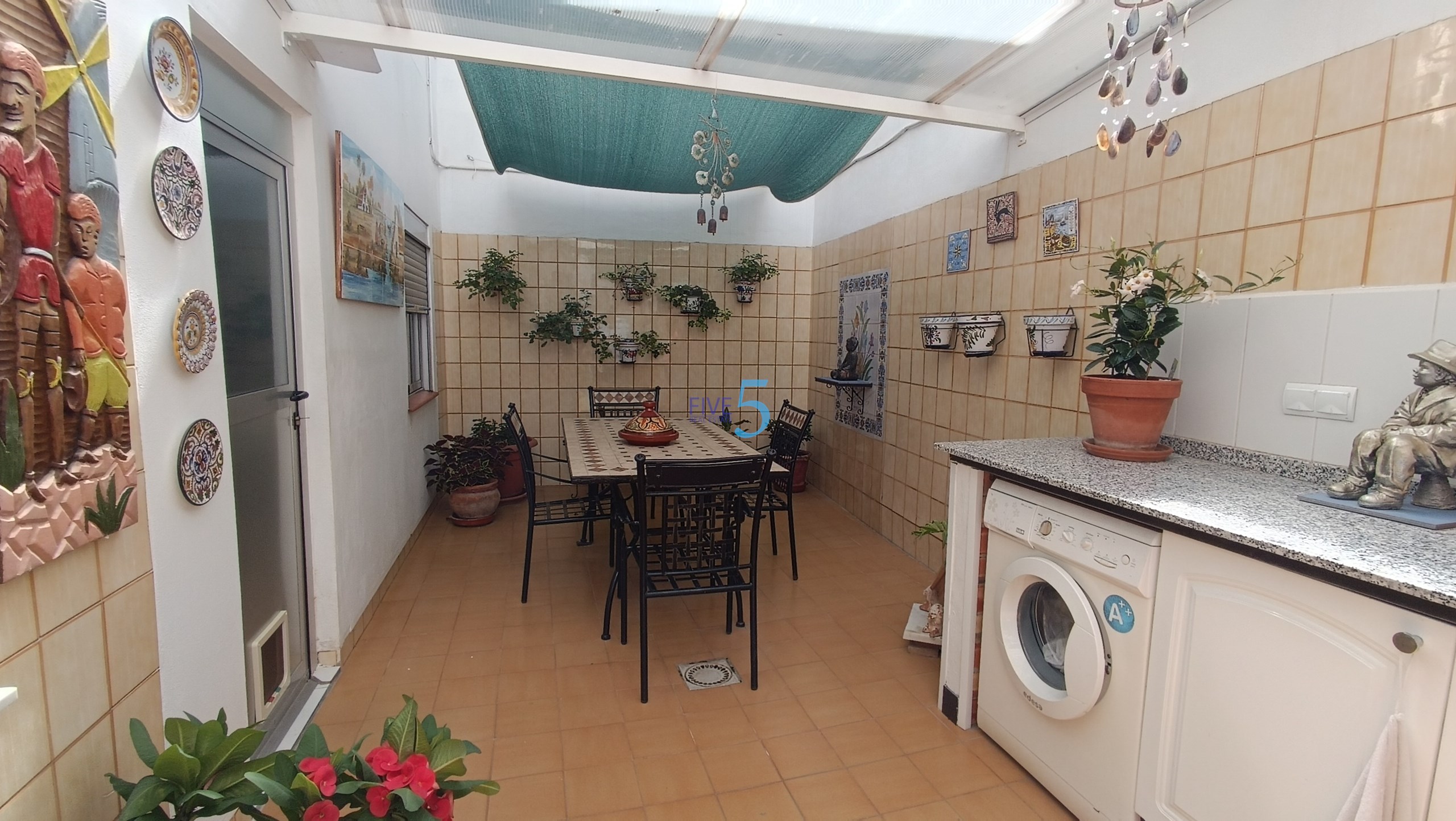 Townhouse for sale in Valencia City 47