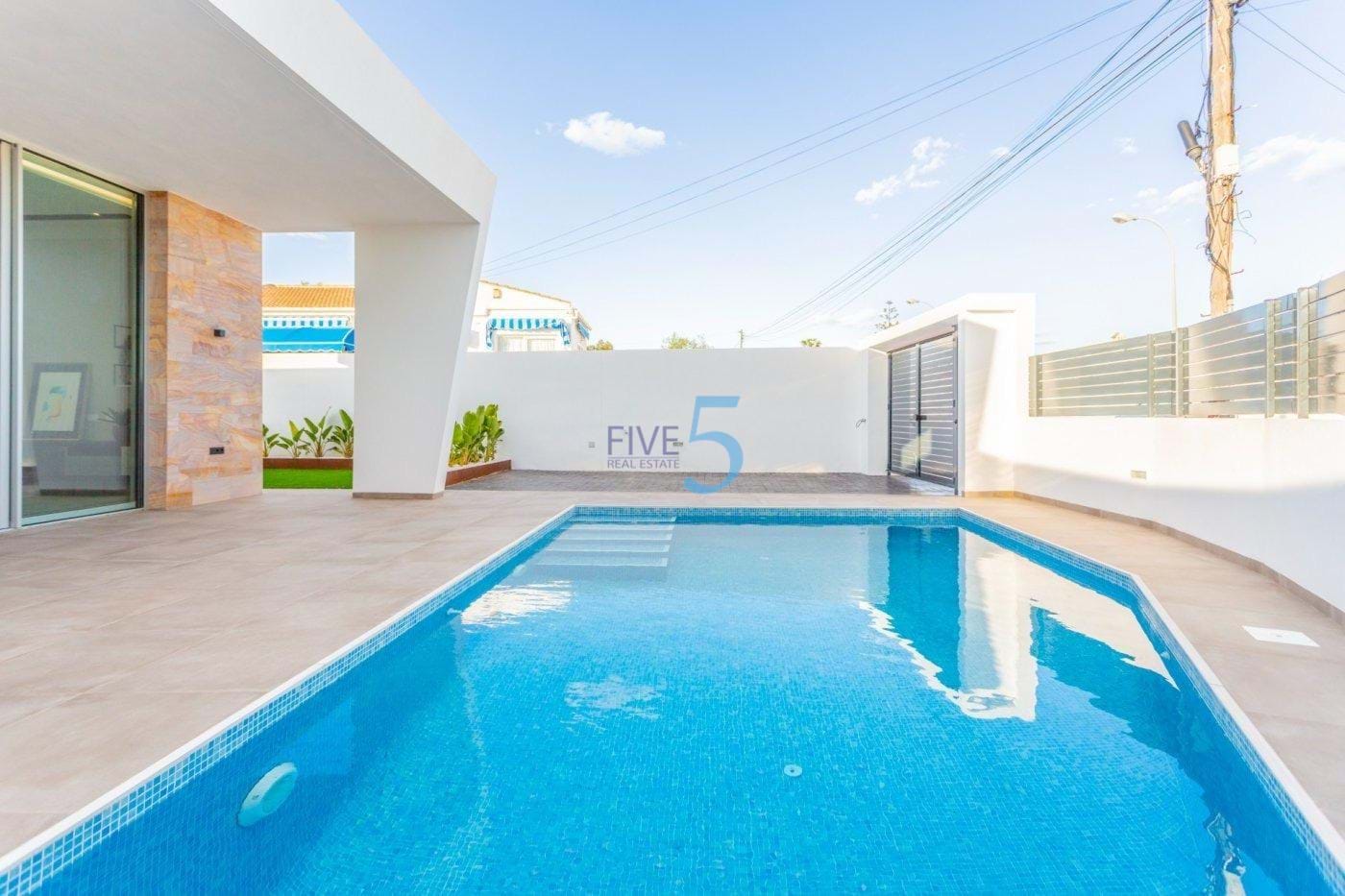 Villa for sale in Torrevieja and surroundings 26