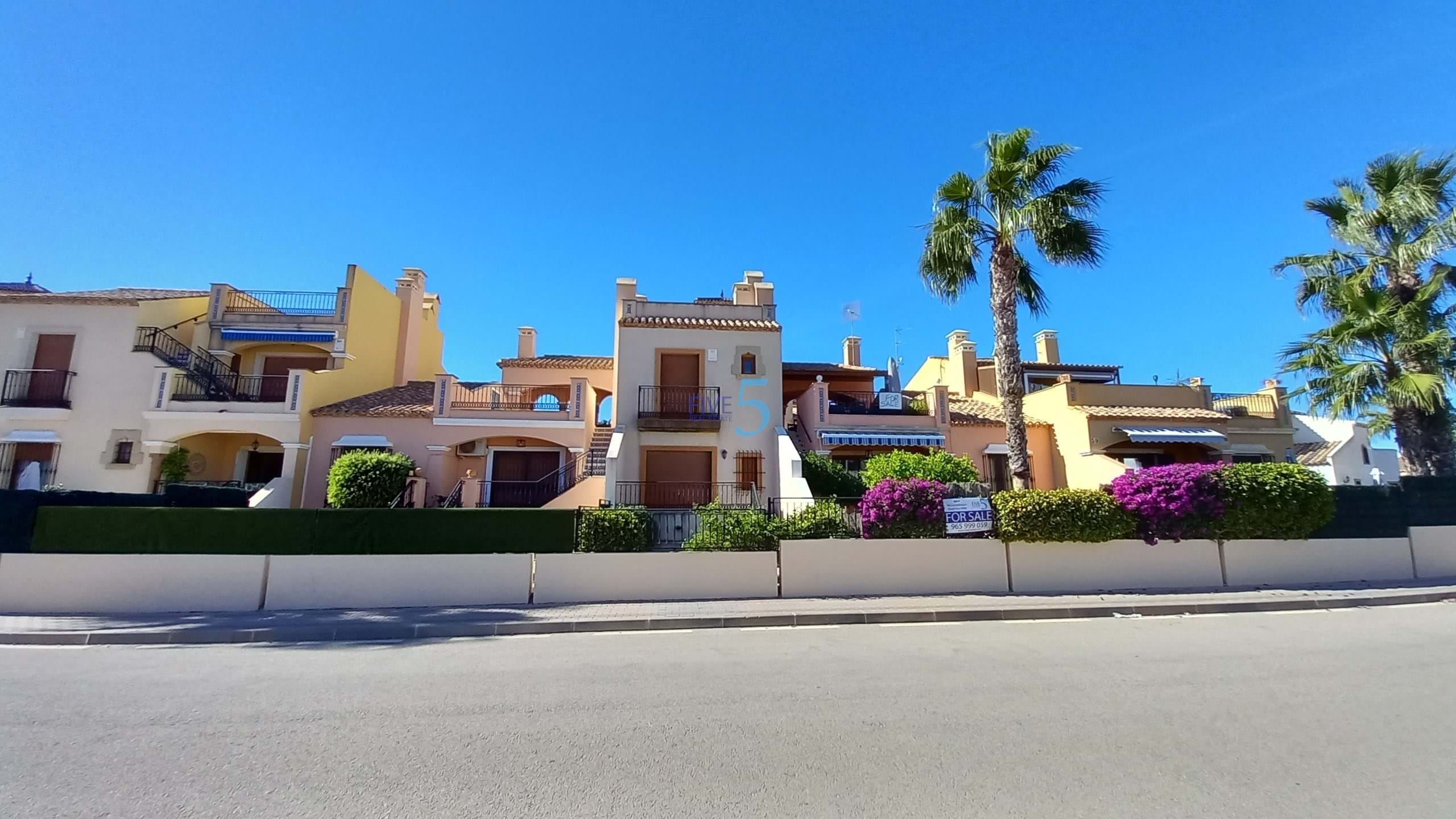 Maison de ville à vendre à Alicante 20