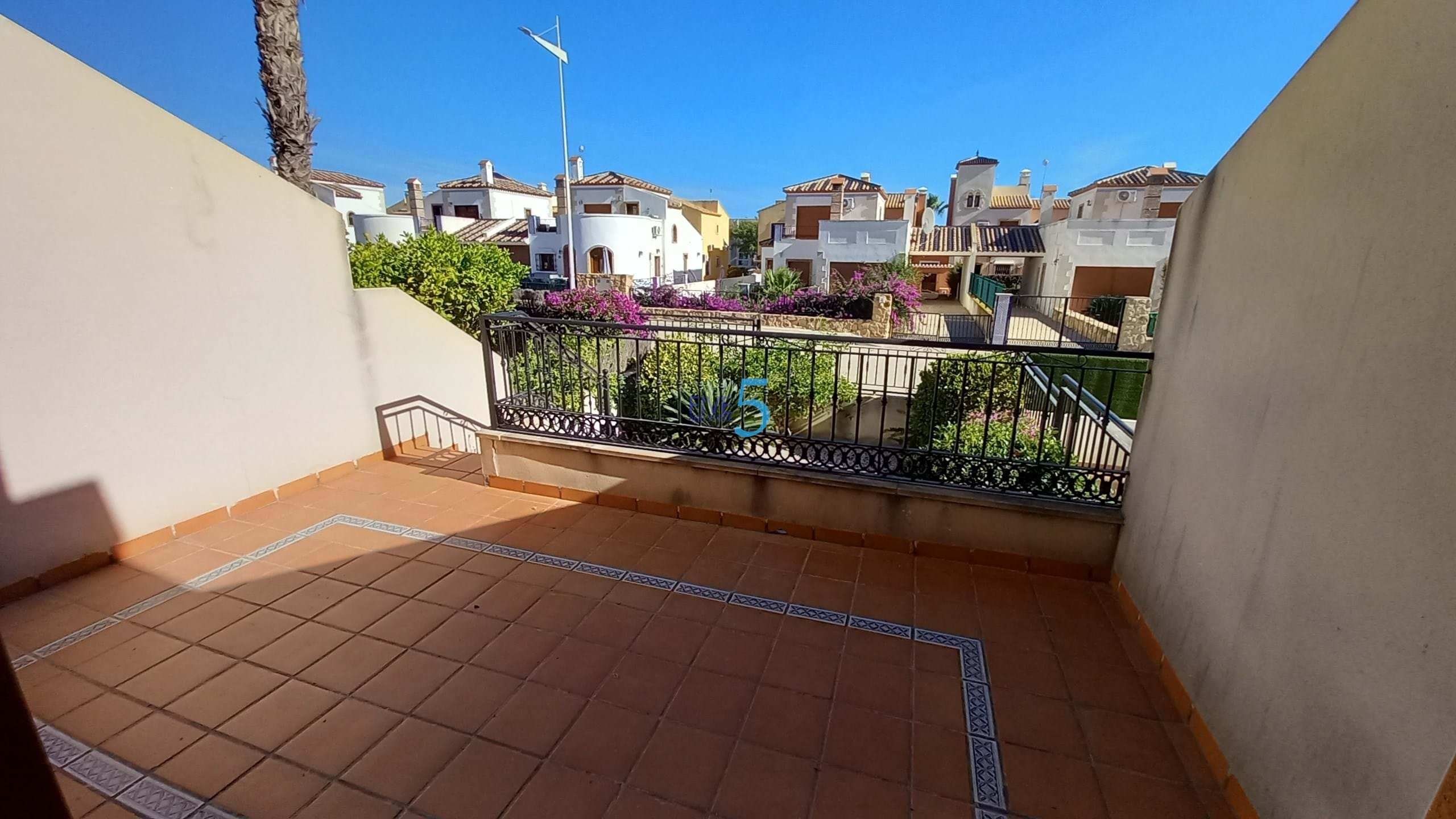 Townhouse te koop in Alicante 7