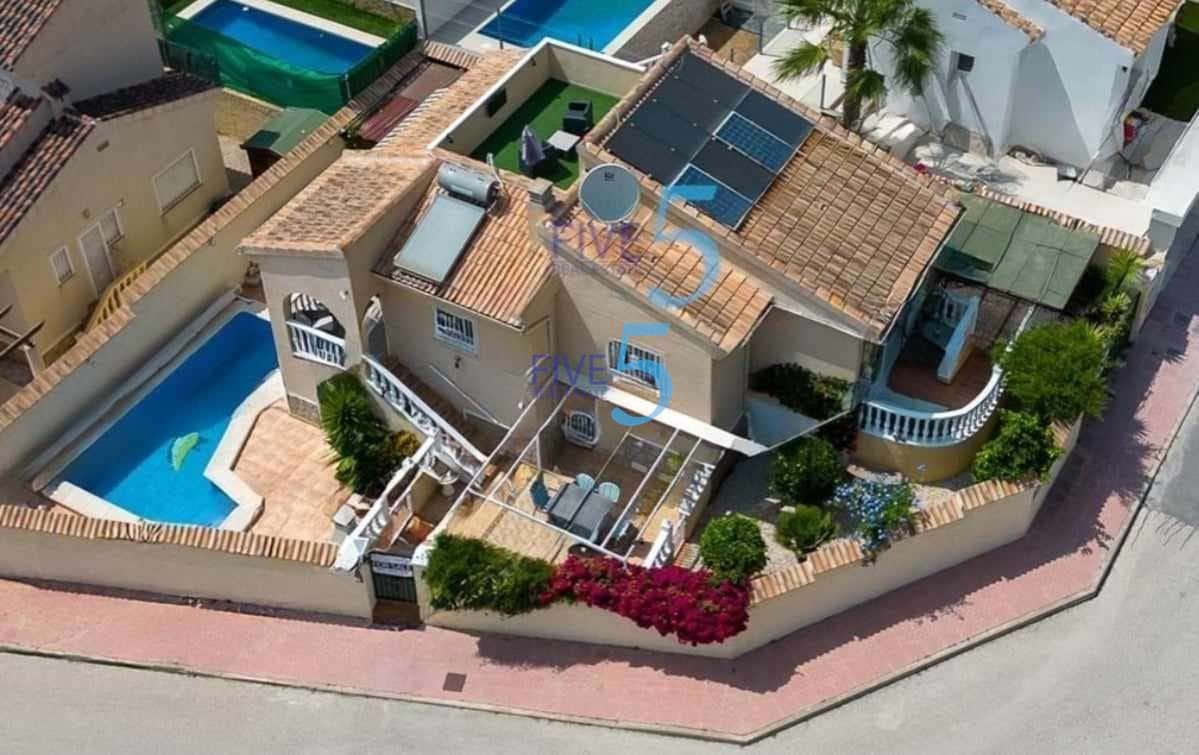 Villa for sale in Ciudad Quesada 1