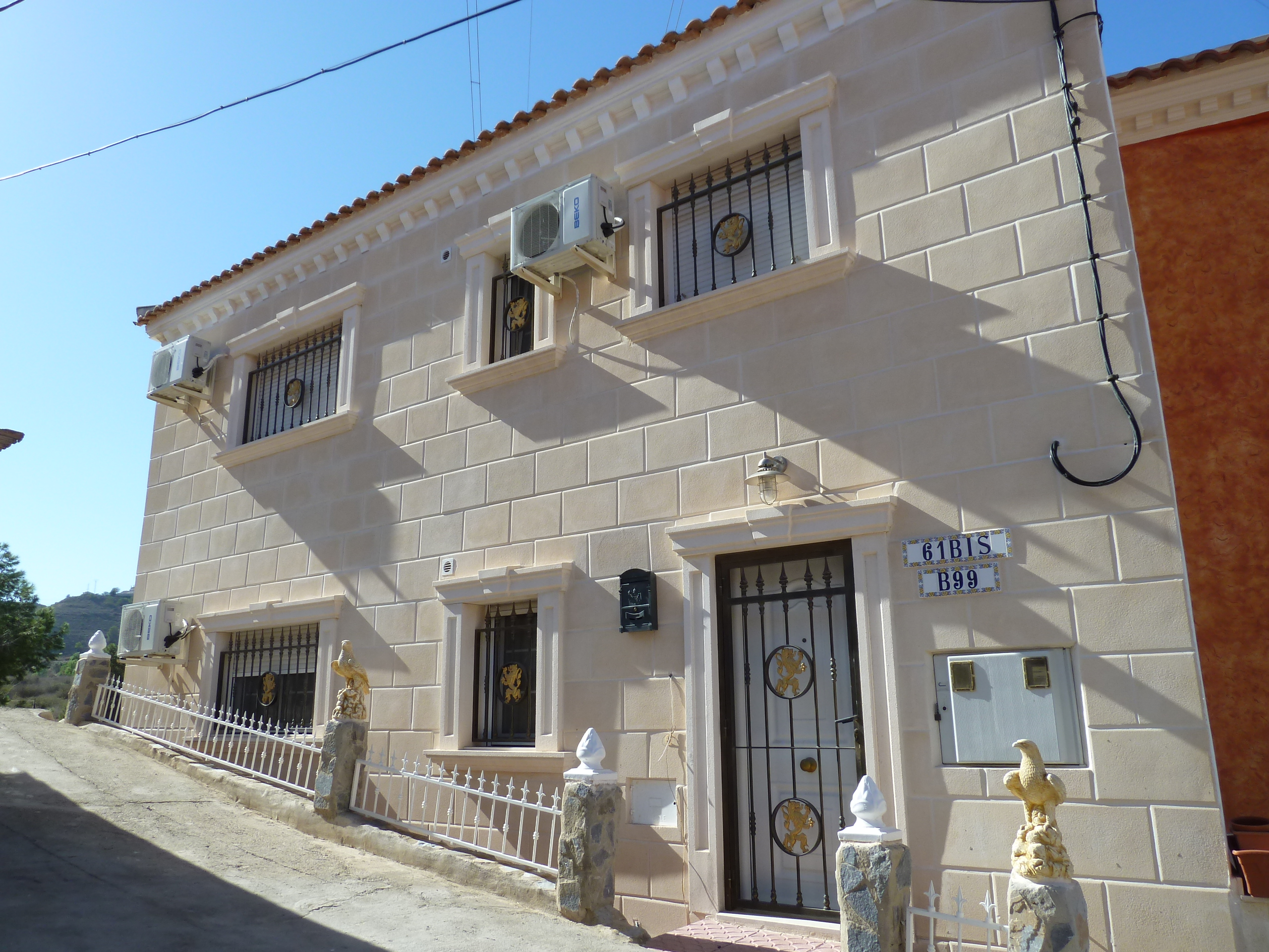 Property Image 584209-rojales-townhouses-3-2