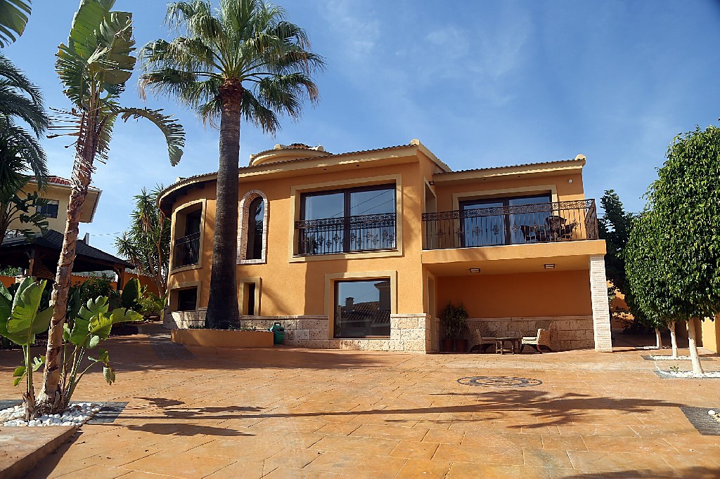 Villa for sale in Ciudad Quesada 29
