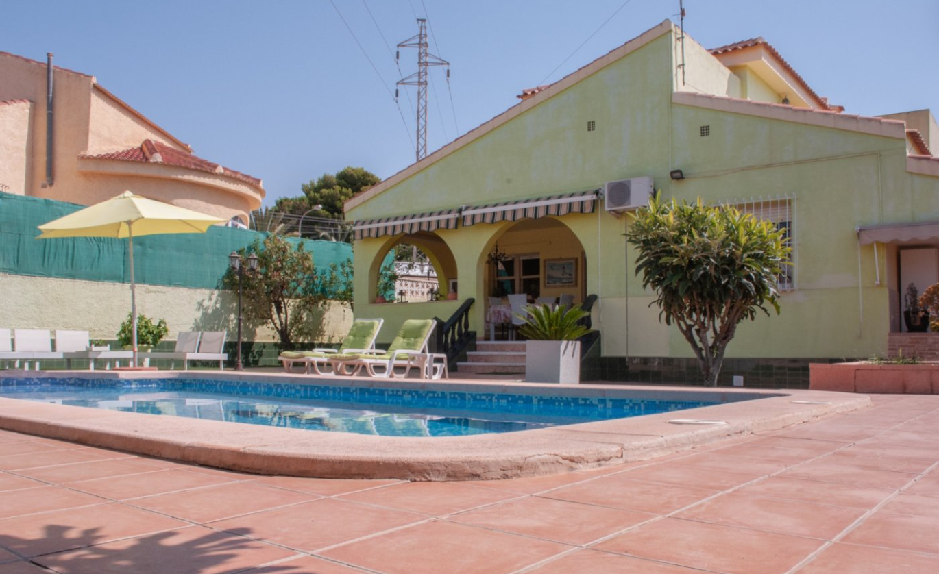 Villa te koop in Ciudad Quesada 35