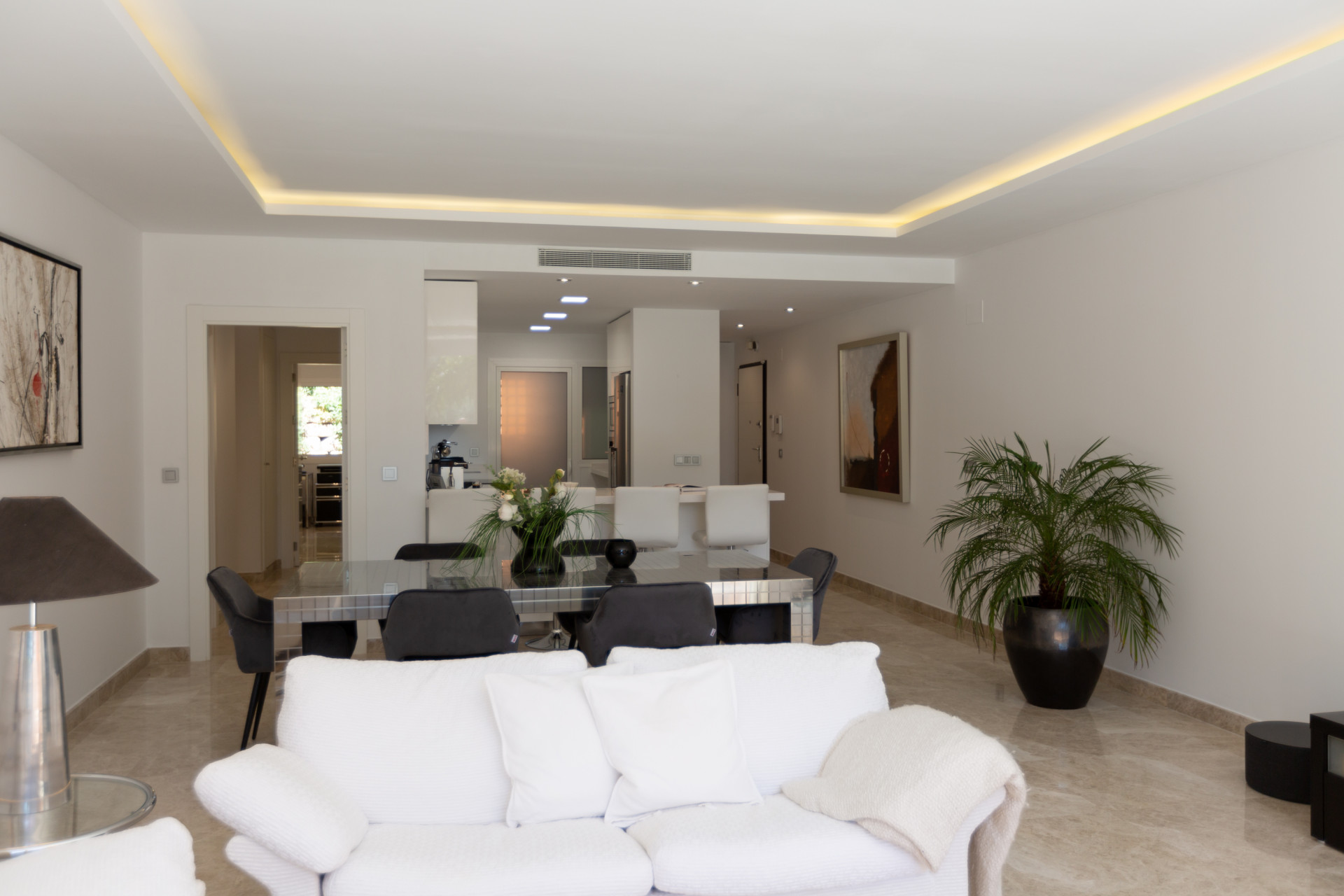 Apartment for sale in Marbella - Nueva Andalucía 6