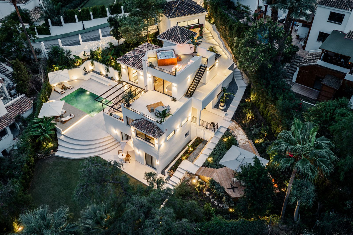 Villa te koop in Marbella - Nueva Andalucía 32