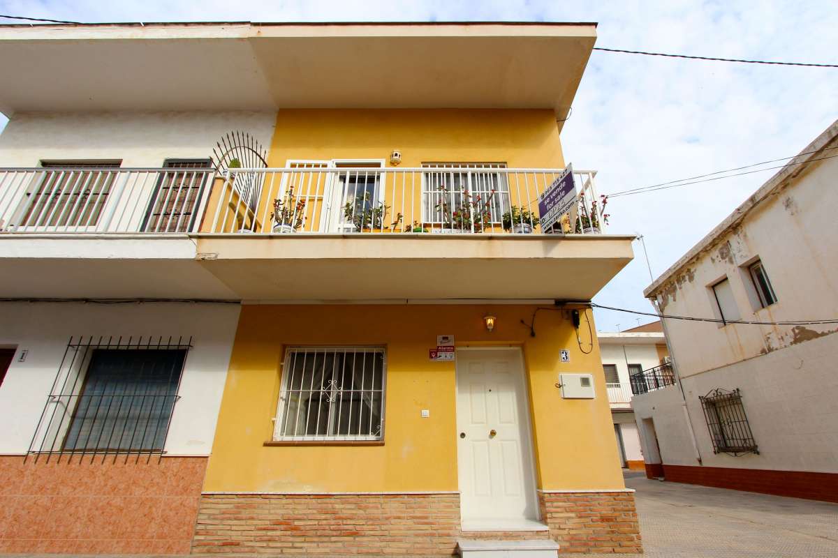 Property Image 587758-lo-pagan-townhouses-3-2