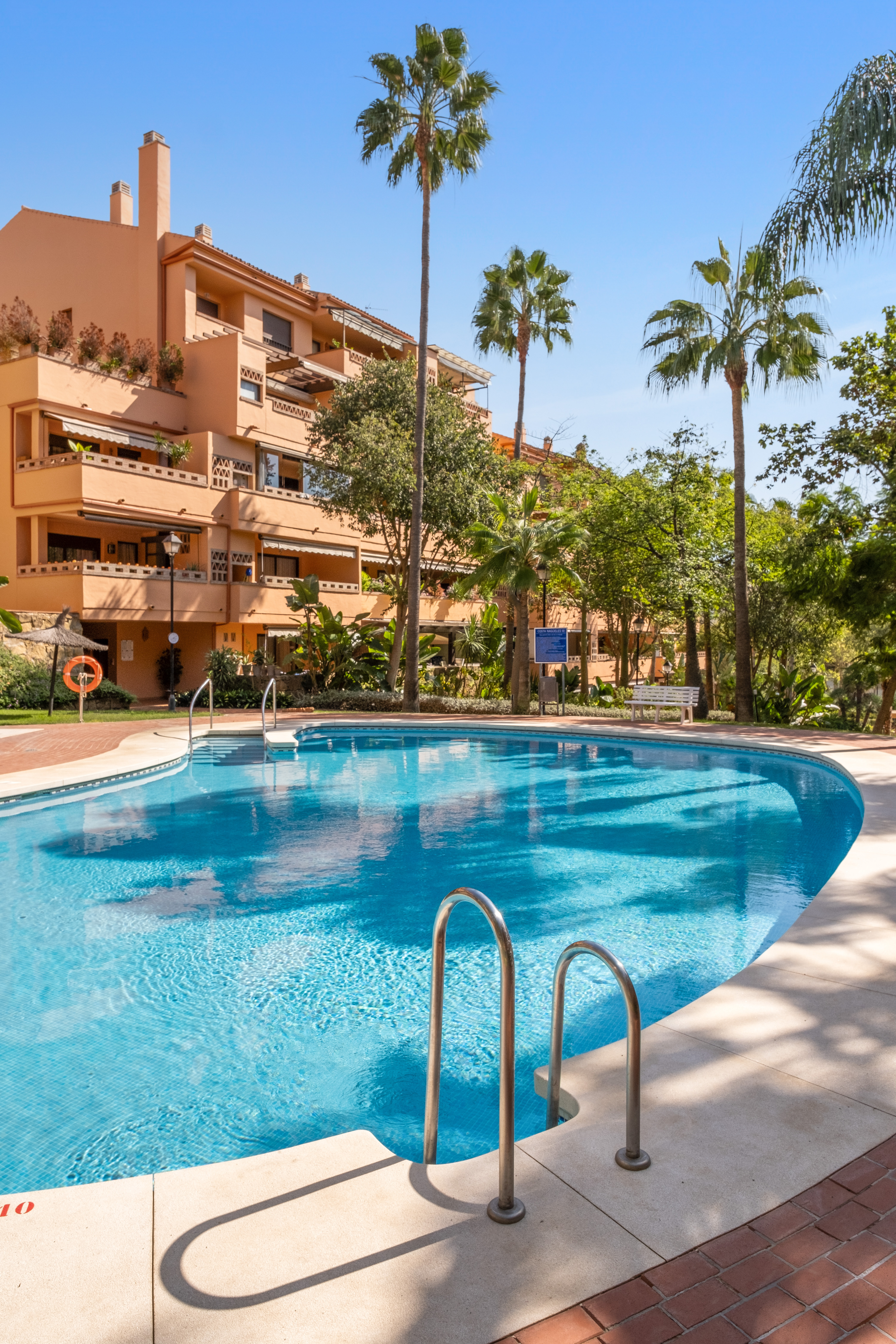 Apartment for sale in Marbella - Golden Mile and Nagüeles 12