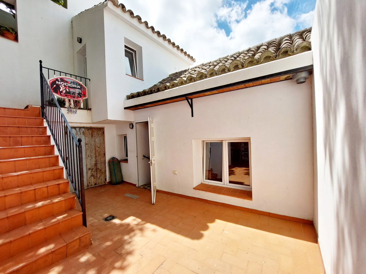 Townhouse for sale in Cádiz and surroundings 46