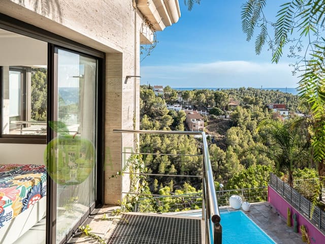 Villa for sale in Sitges and El Garraf 25