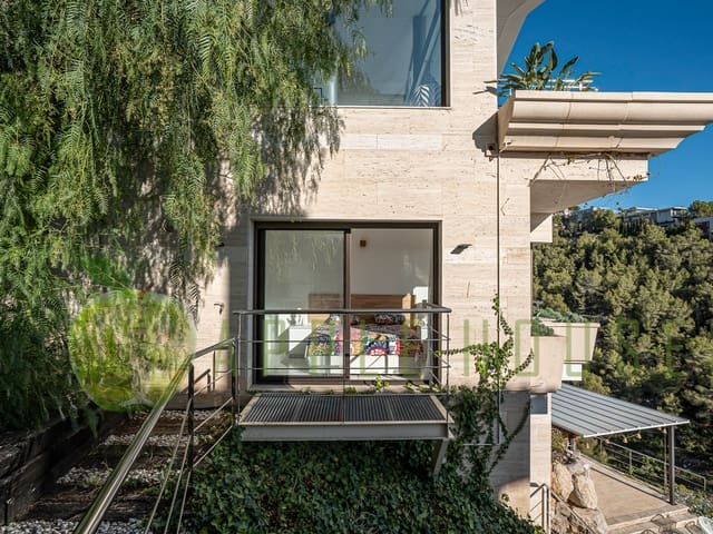 Villa for sale in Sitges and El Garraf 26