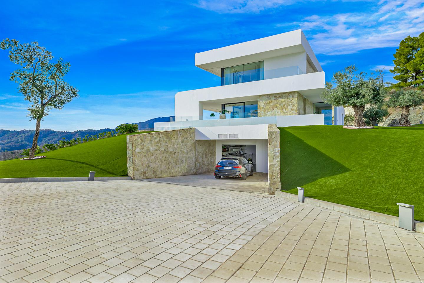Villa for sale in Benahavís 33