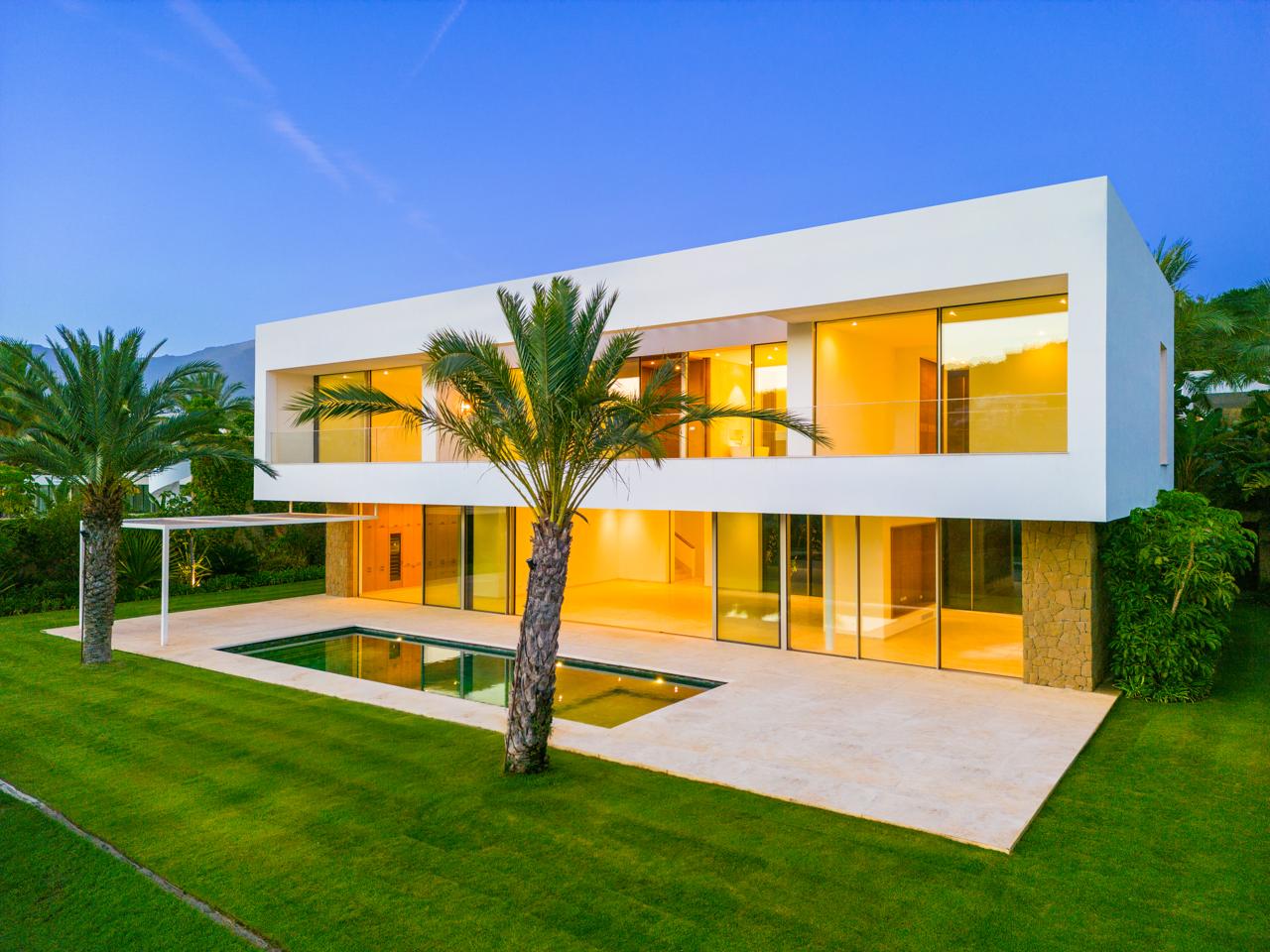Villa for sale in Casares 6