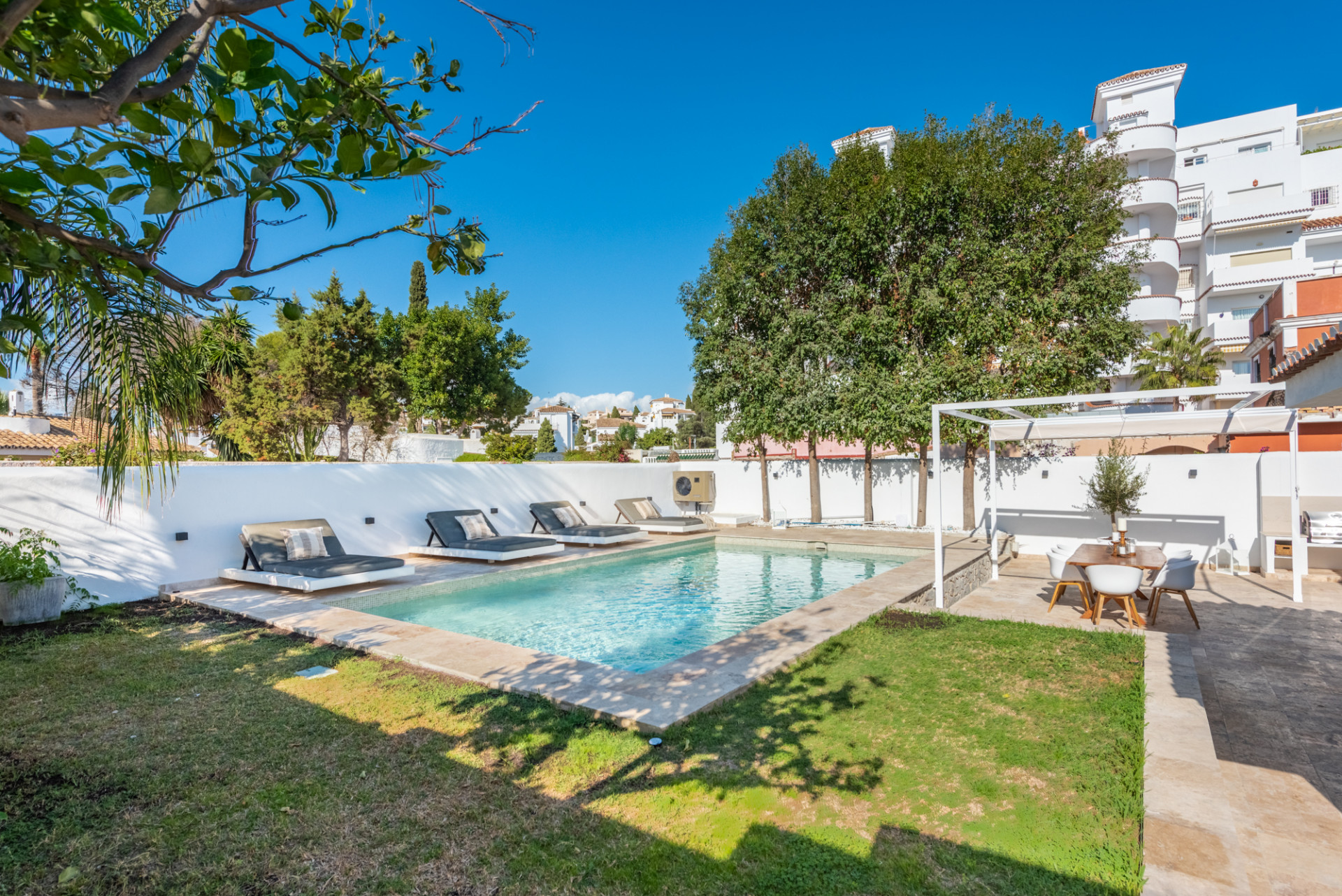 Villa te koop in Marbella - Nueva Andalucía 16