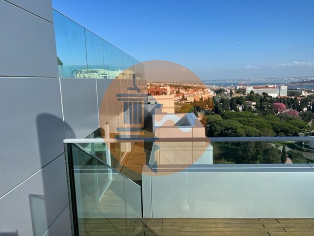 Квартира для продажи в Lisbon 19