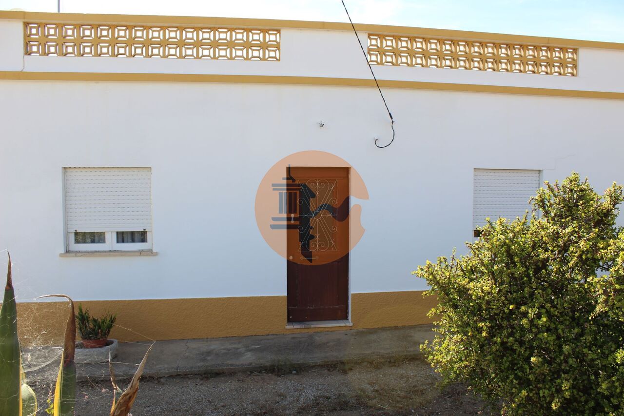 Villa for sale in Faro 2